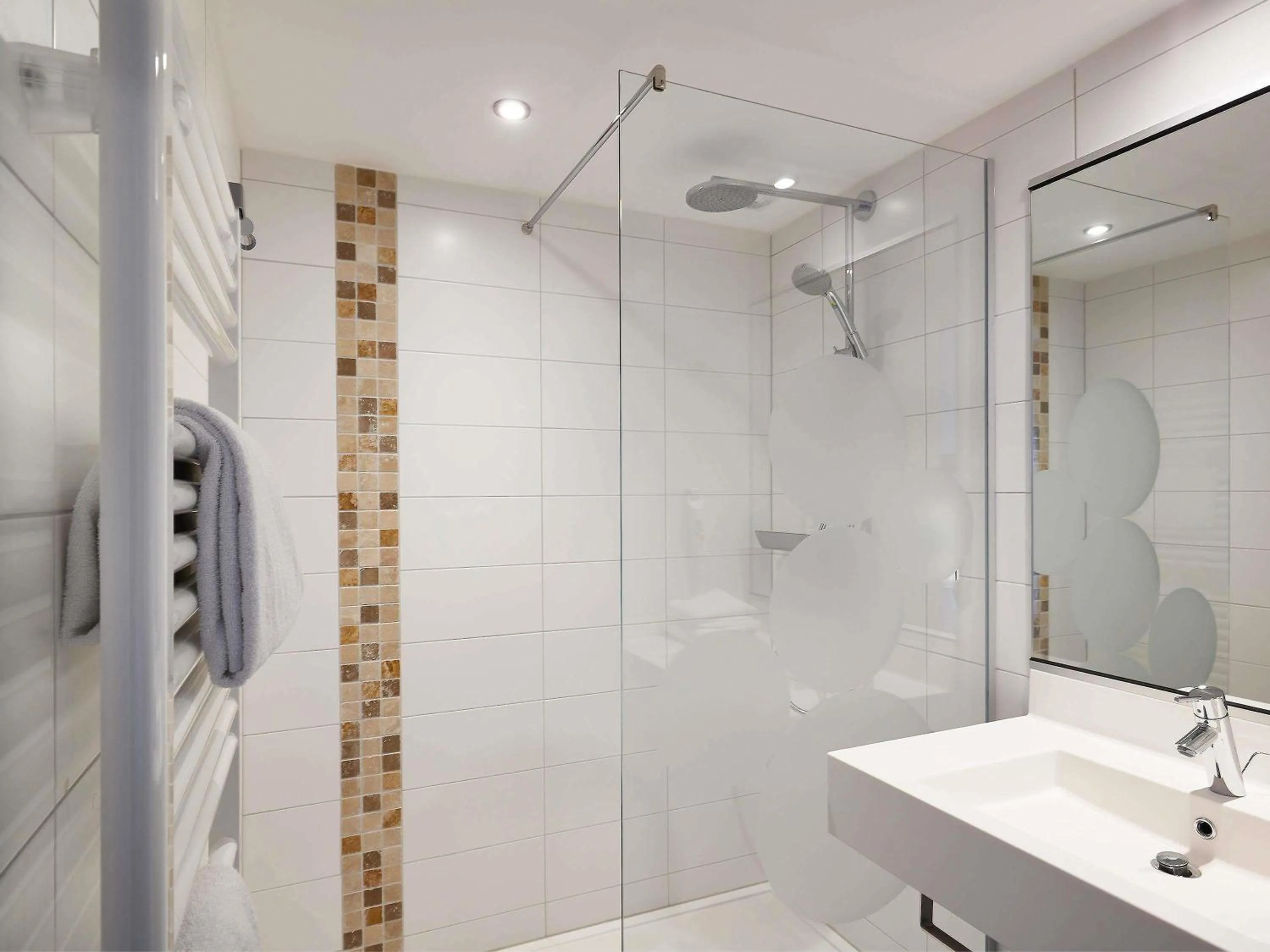 Standard Twin Room in Ibis Styles Colmar Nord