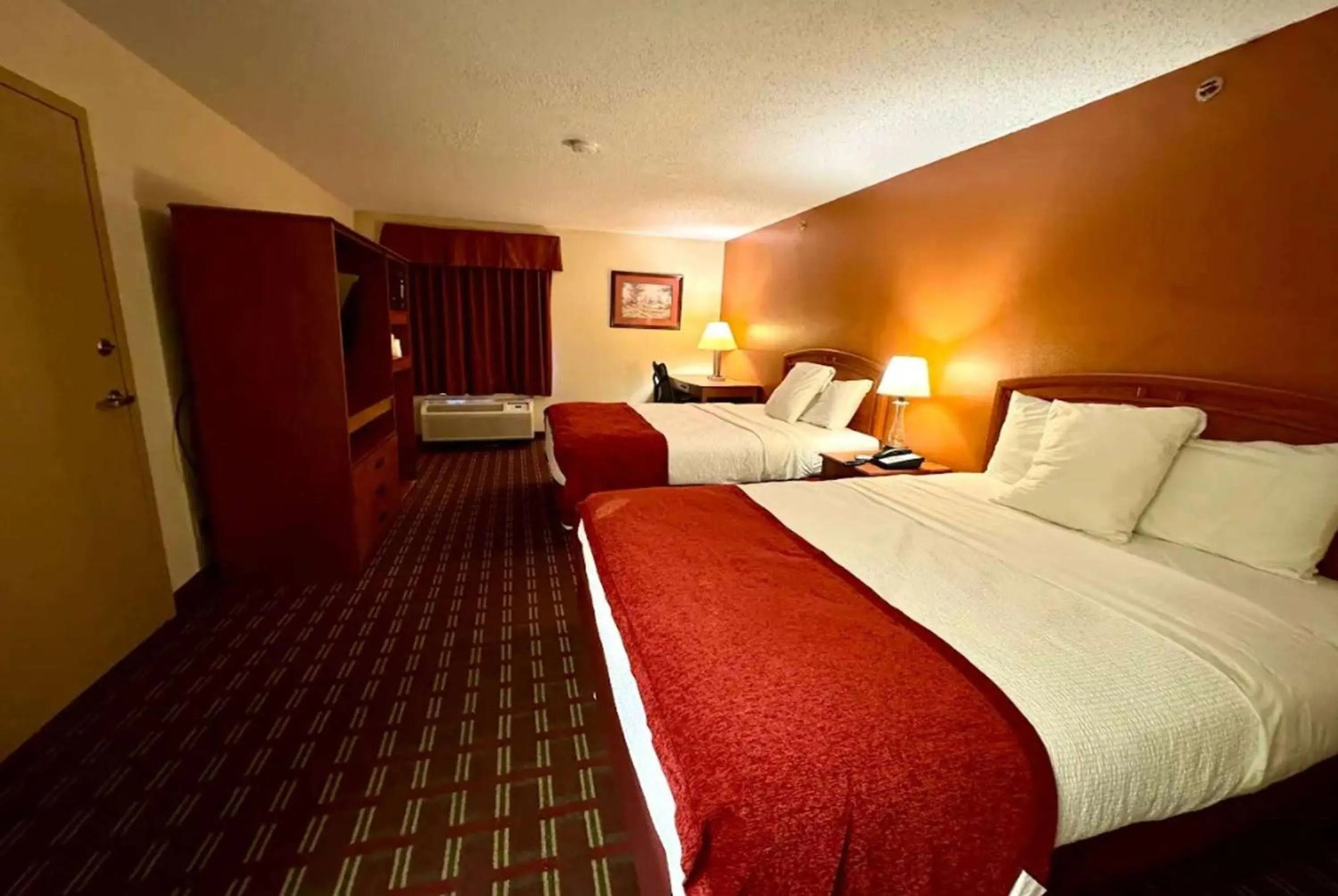 Queen Room with Two Queen Beds - Non-Smoking in Baymont by Wyndham Mason