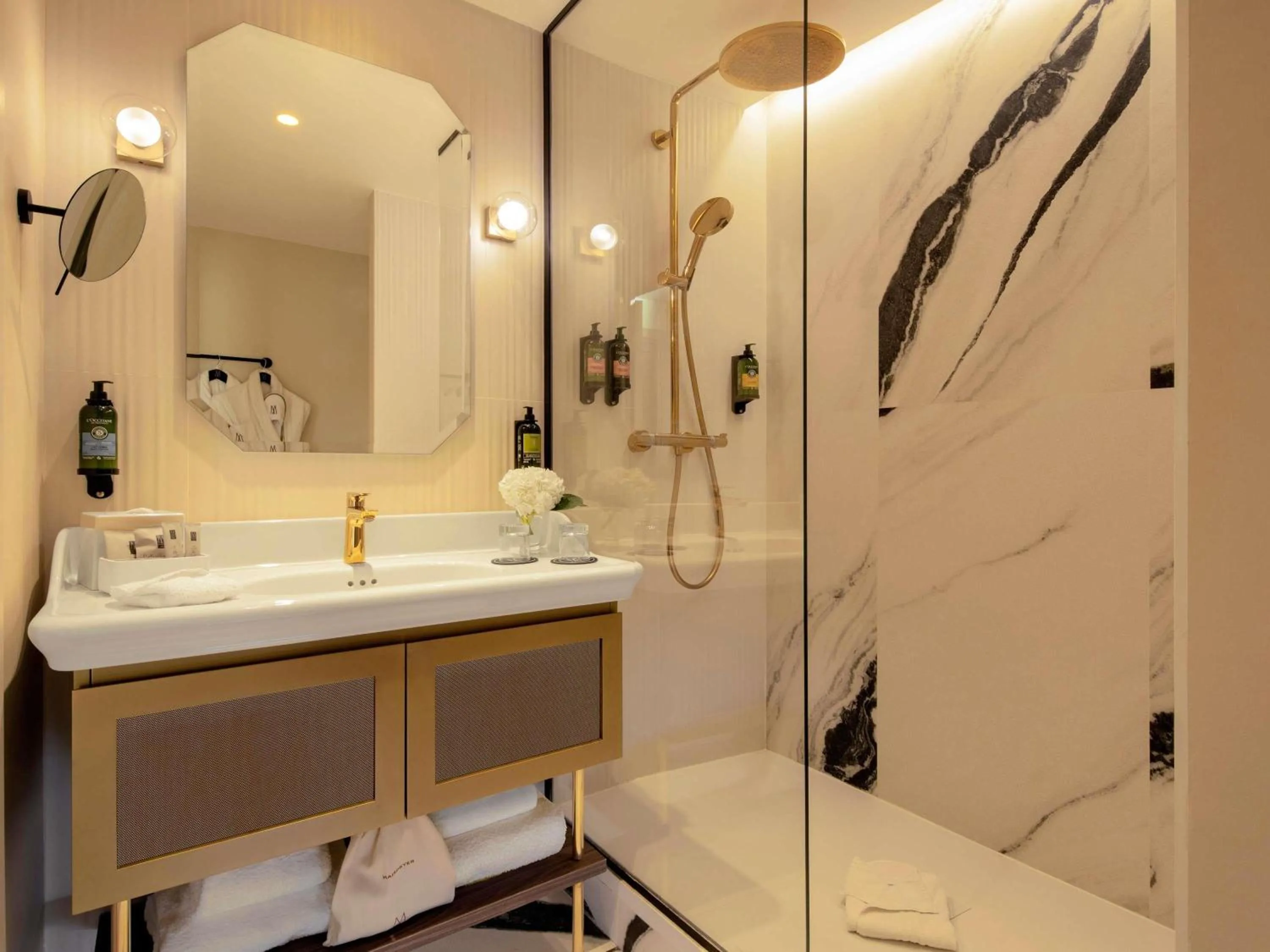 Classic Double Room in Grand Hotel Beauvau Marseille Vieux-Port - MGallery Collection