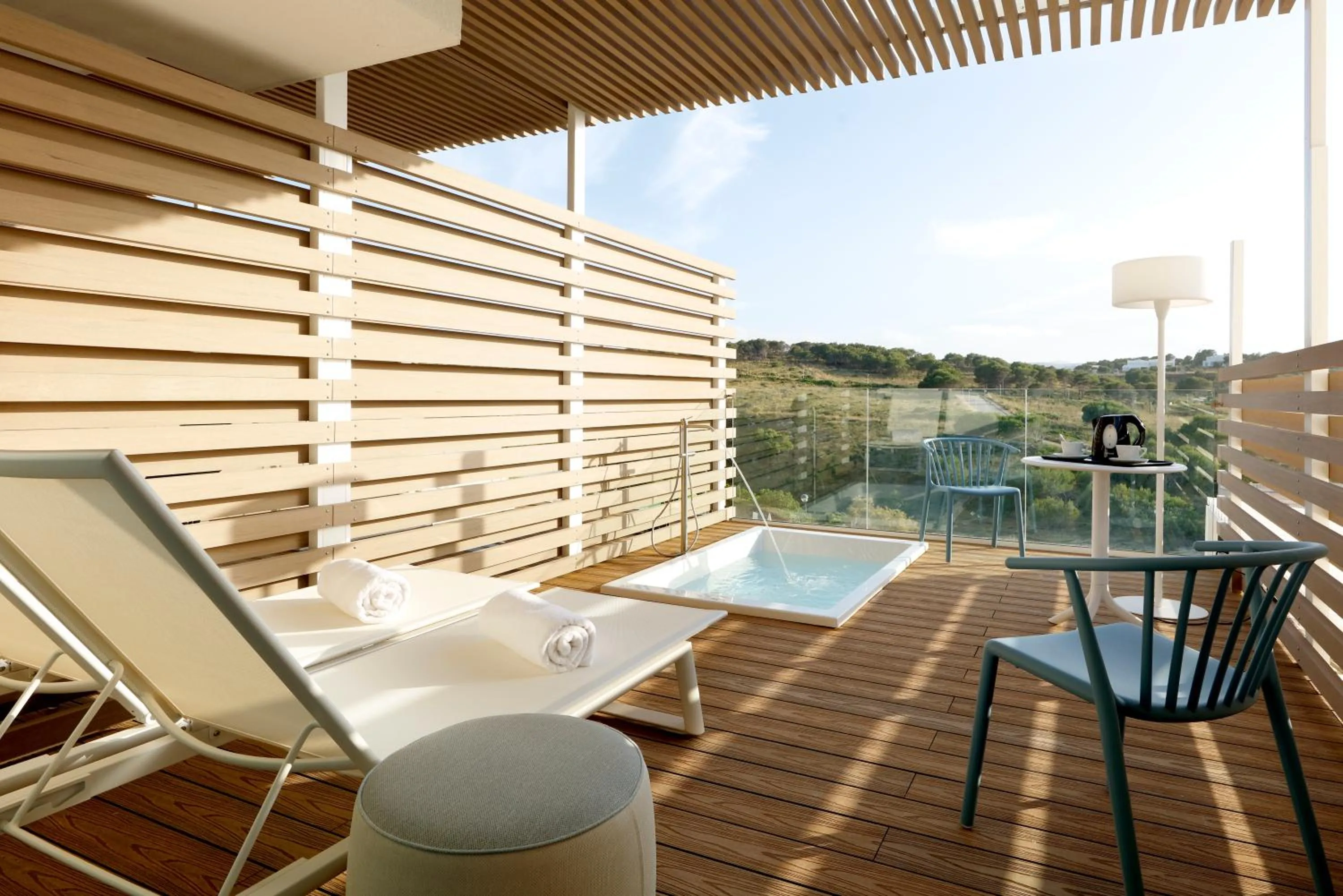 Deluxe Jacuzzi Terrace in Palladium Hotel Menorca