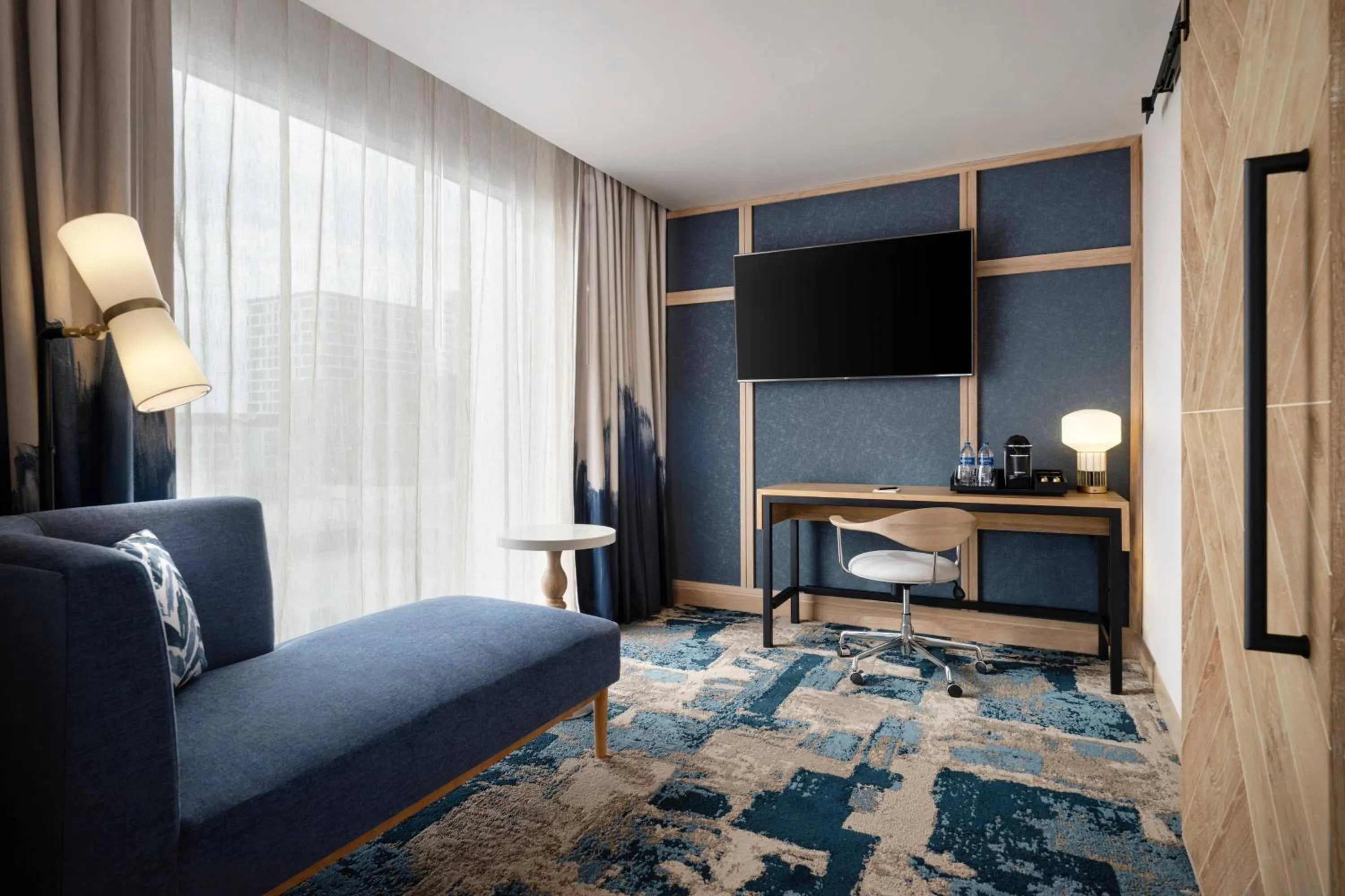 Studio Suite, 1 King, Corner room in The Otis Hotel Austin, Autograph Collection