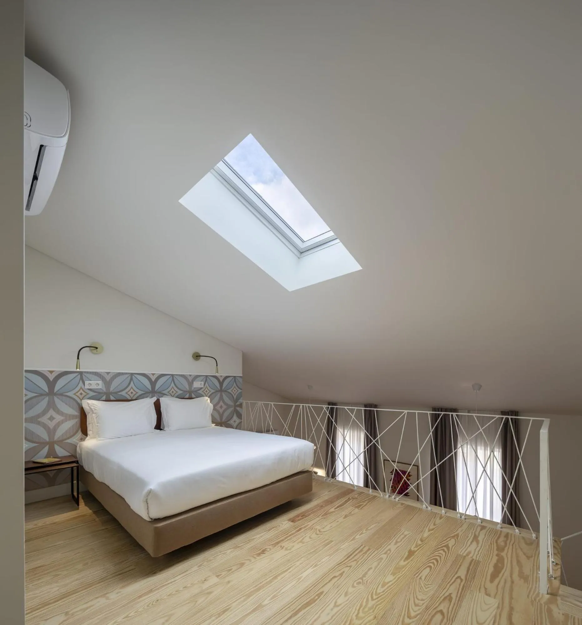 Duplex One-Bedroom Apartment in Lisbon Serviced Apartments - Santos