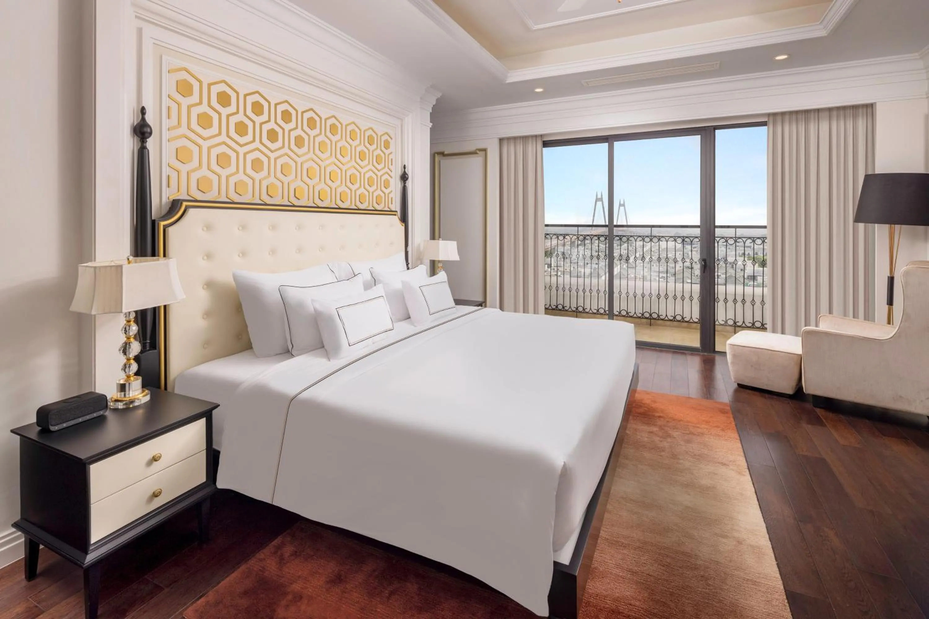 The Level Suite Room - single occupancy - Complimentary Executive Lounge Access in Meliá Vinpearl Hai Phong Rivera