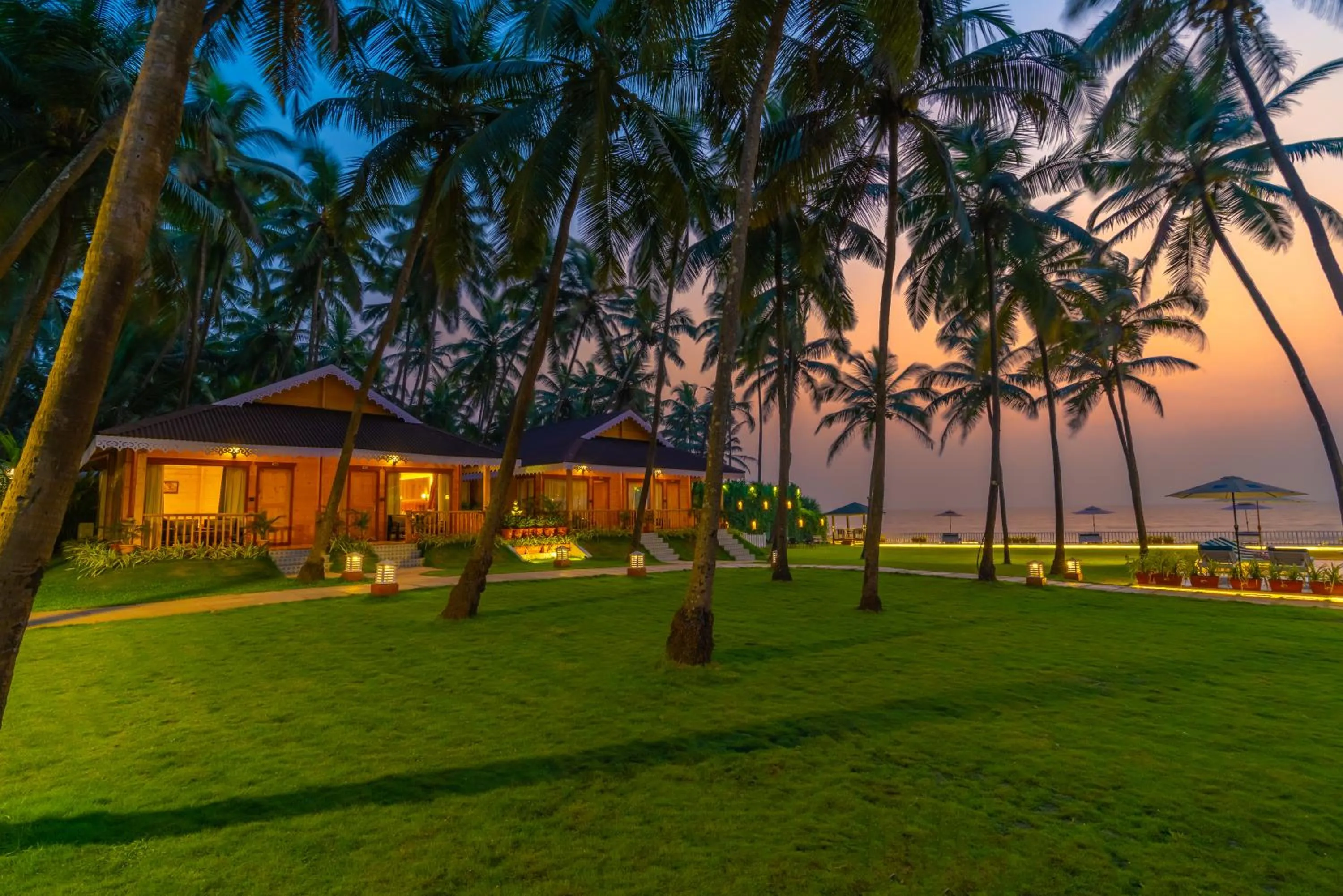 Superior Suite with Sea View in La Cabana Beach & Spa, By Ashvem Beach