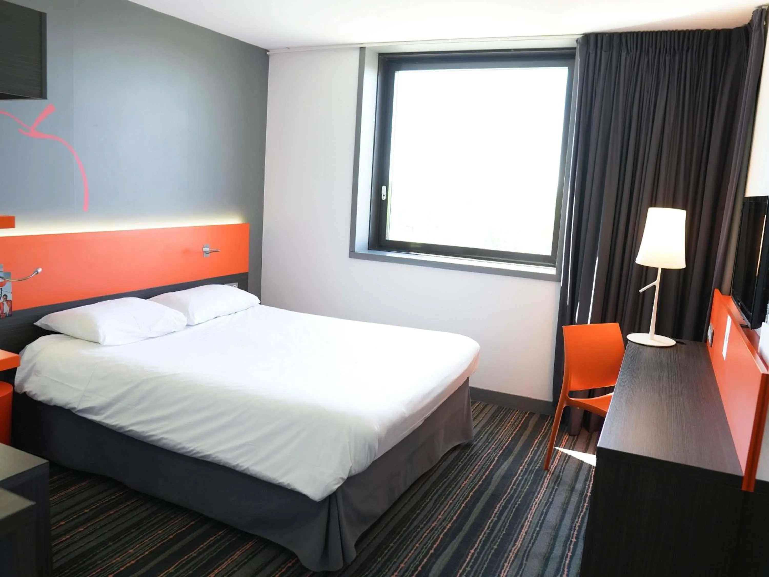 Standard Double Room in ibis Styles Caen centre gare