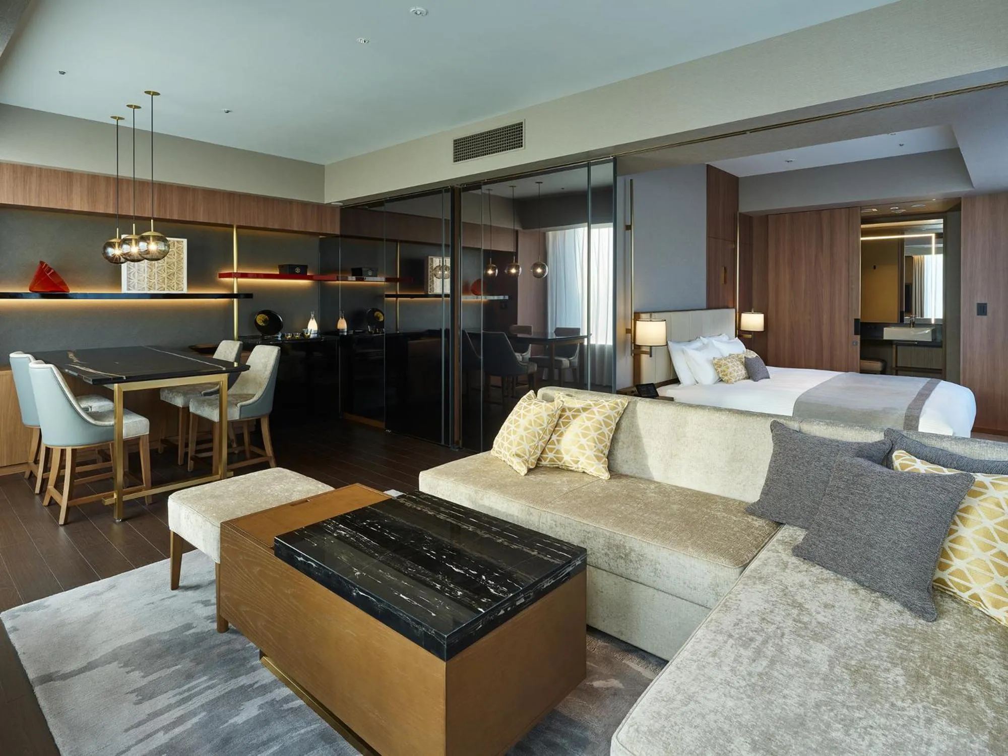 Junior Suite King Room in Mitsui Garden Hotel Roppongi Tokyo Premier