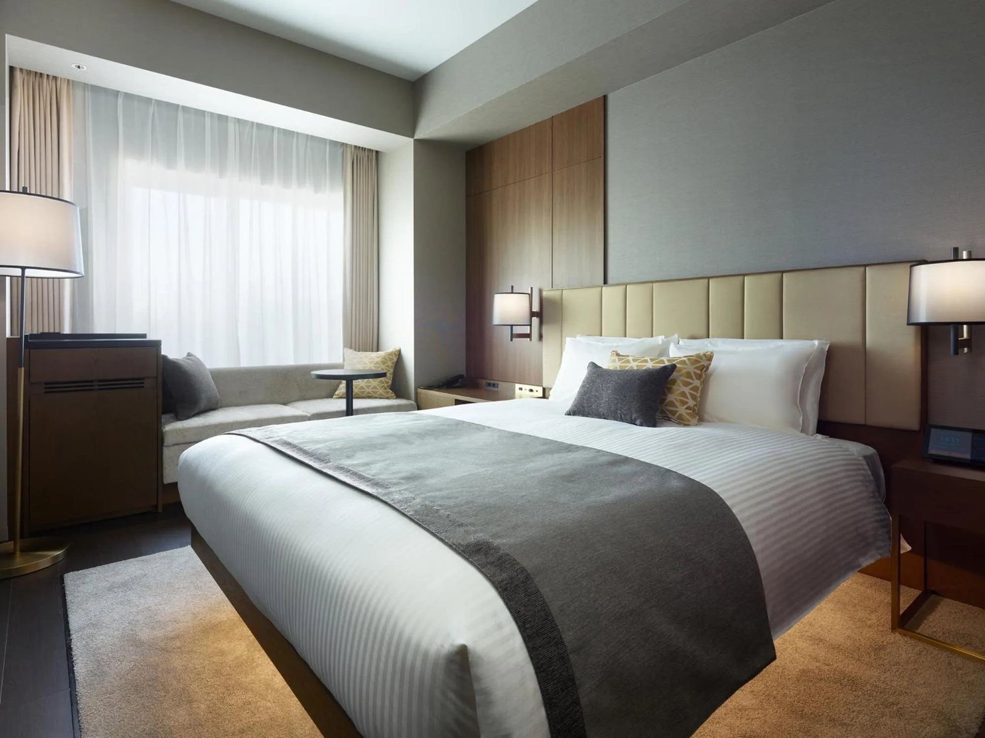 Standard Queen Room with Sofa - Non-Smoking in Mitsui Garden Hotel Roppongi Tokyo Premier