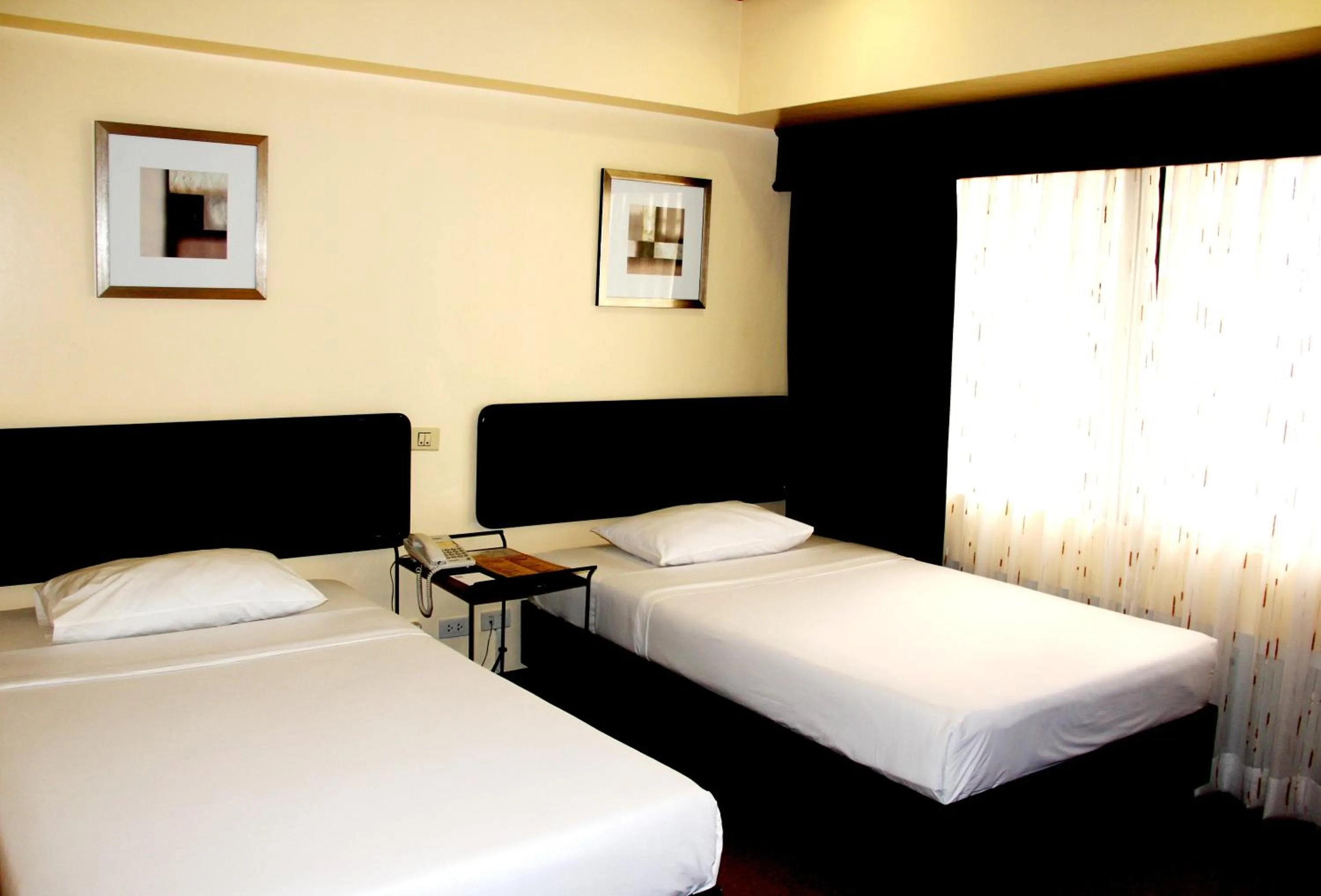 Deluxe Double or Twin Room in AIM Conference Center