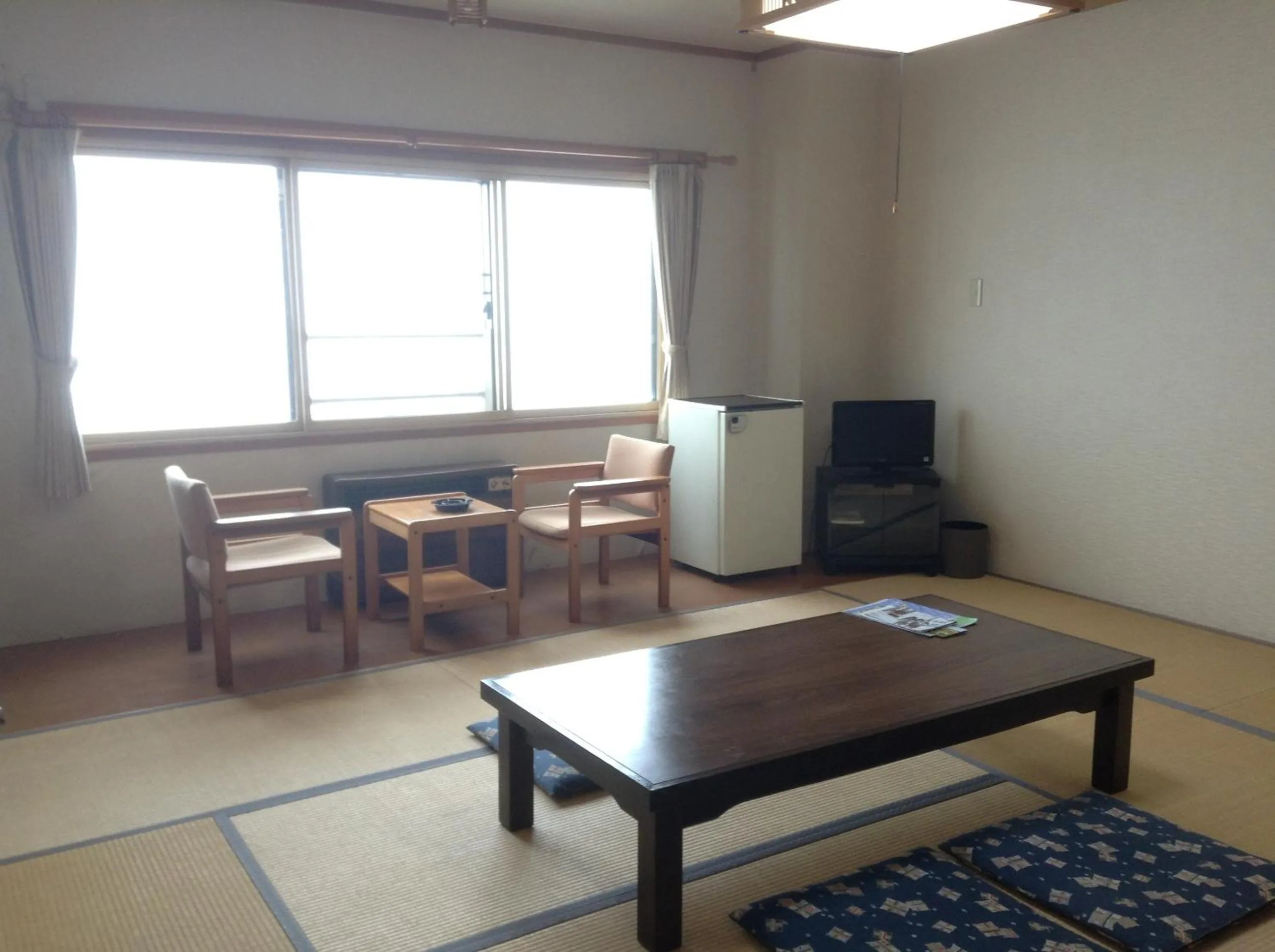 Japanese-Style Room with Shared Bathroom in Ryounkaku