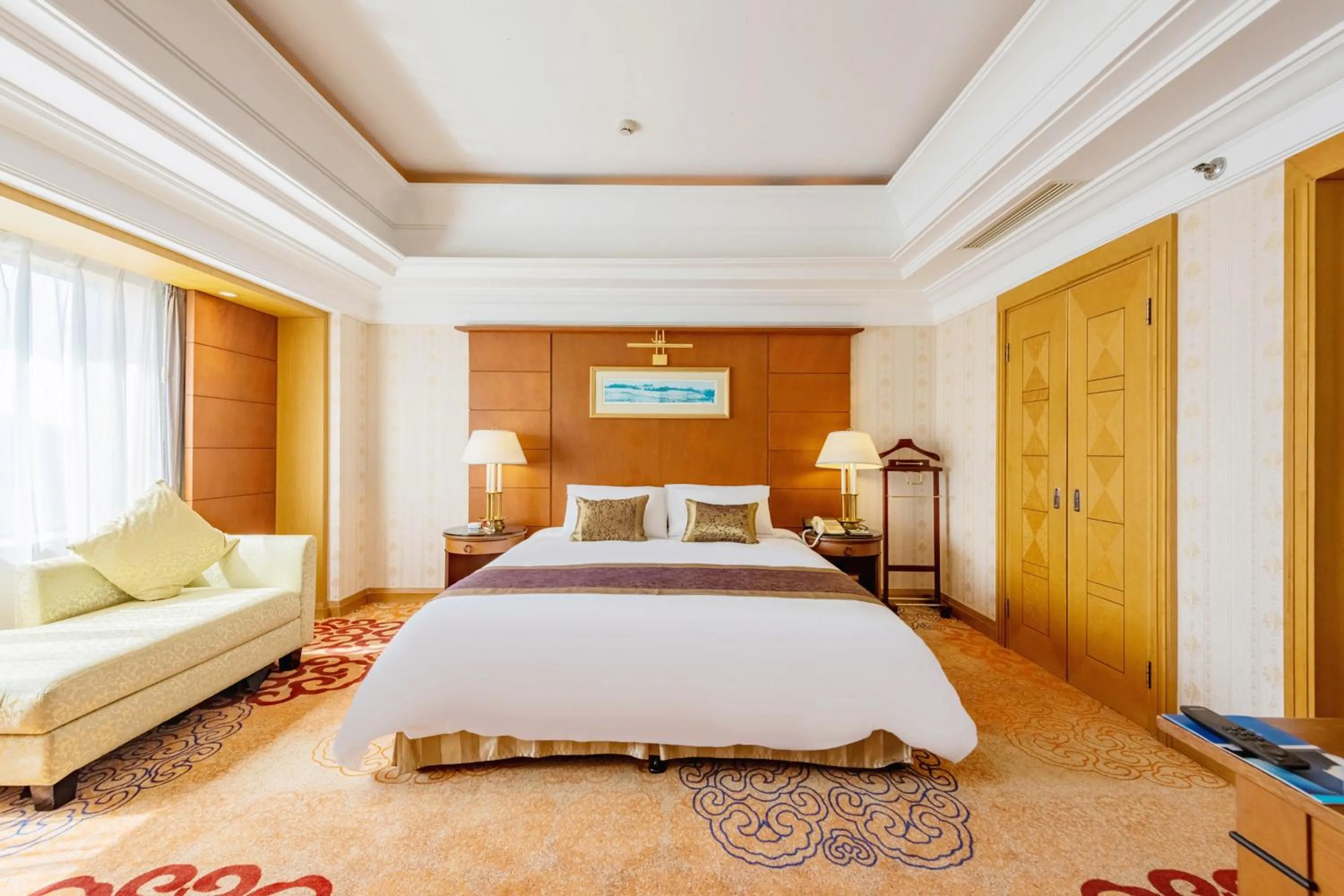 Suite in Ruishi Hotel Dalian