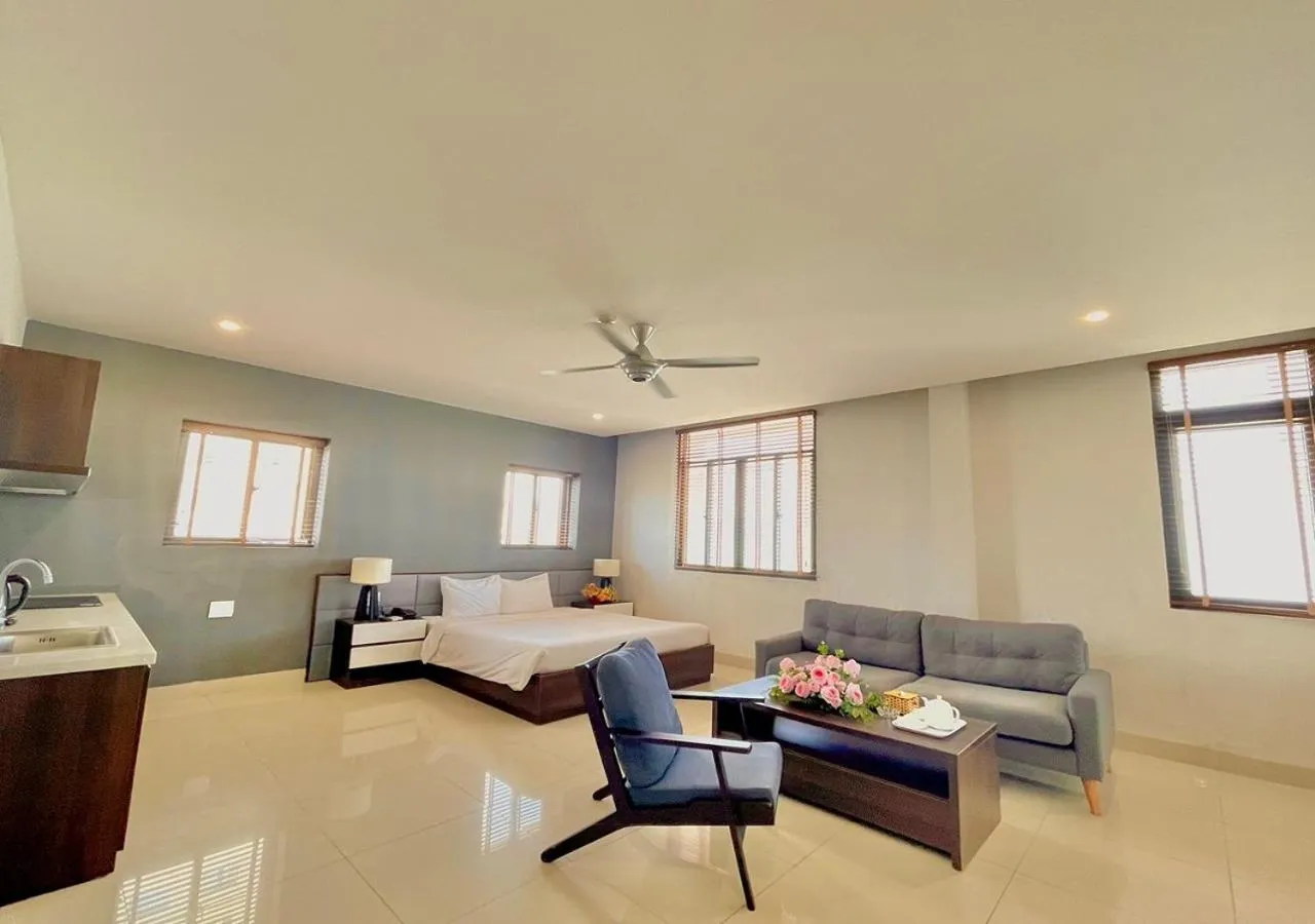 King Suite with Sea View in My Khe 2 Da Nang Seafront Hotel