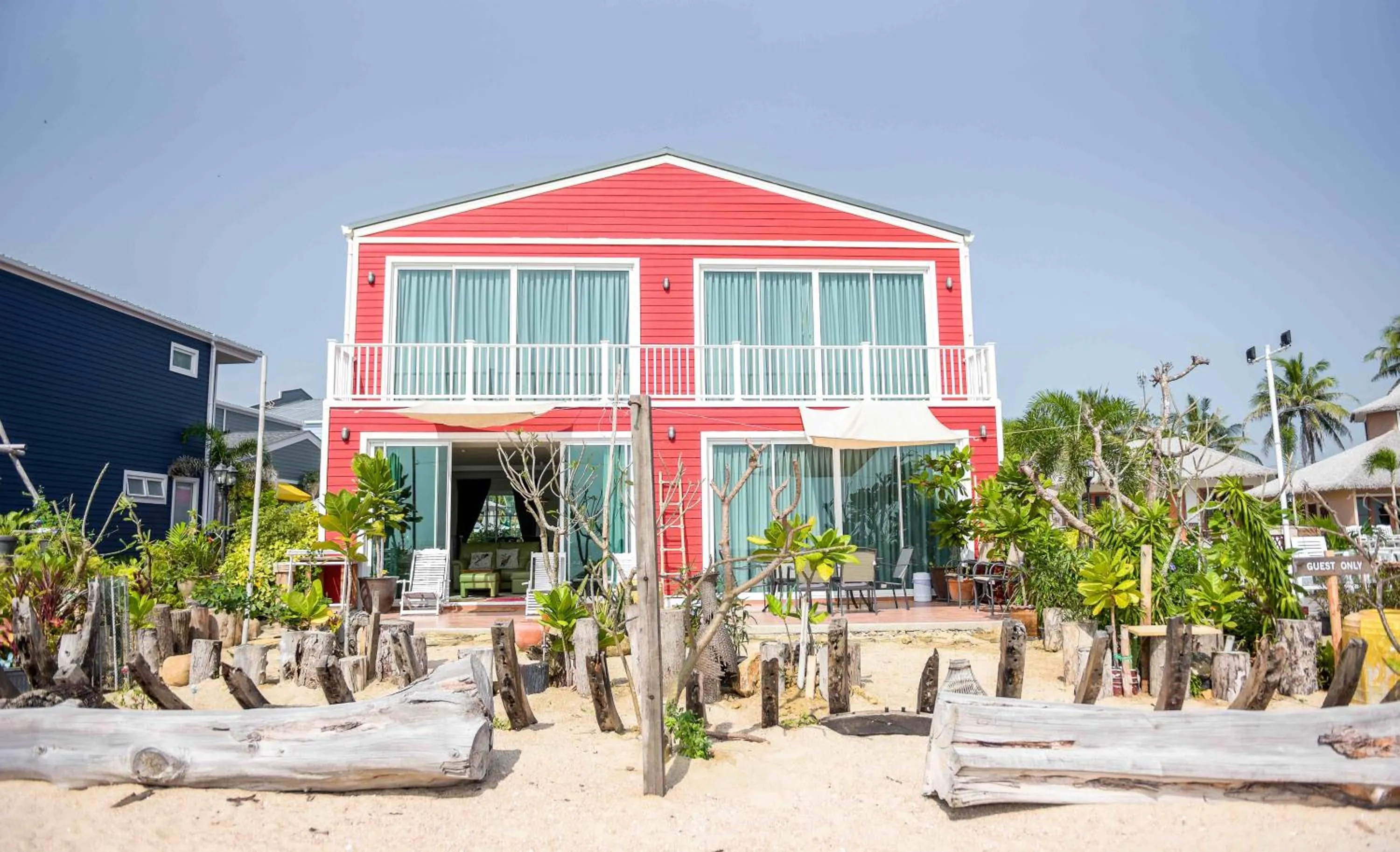 Four-Bedroom House in Seaman Resort