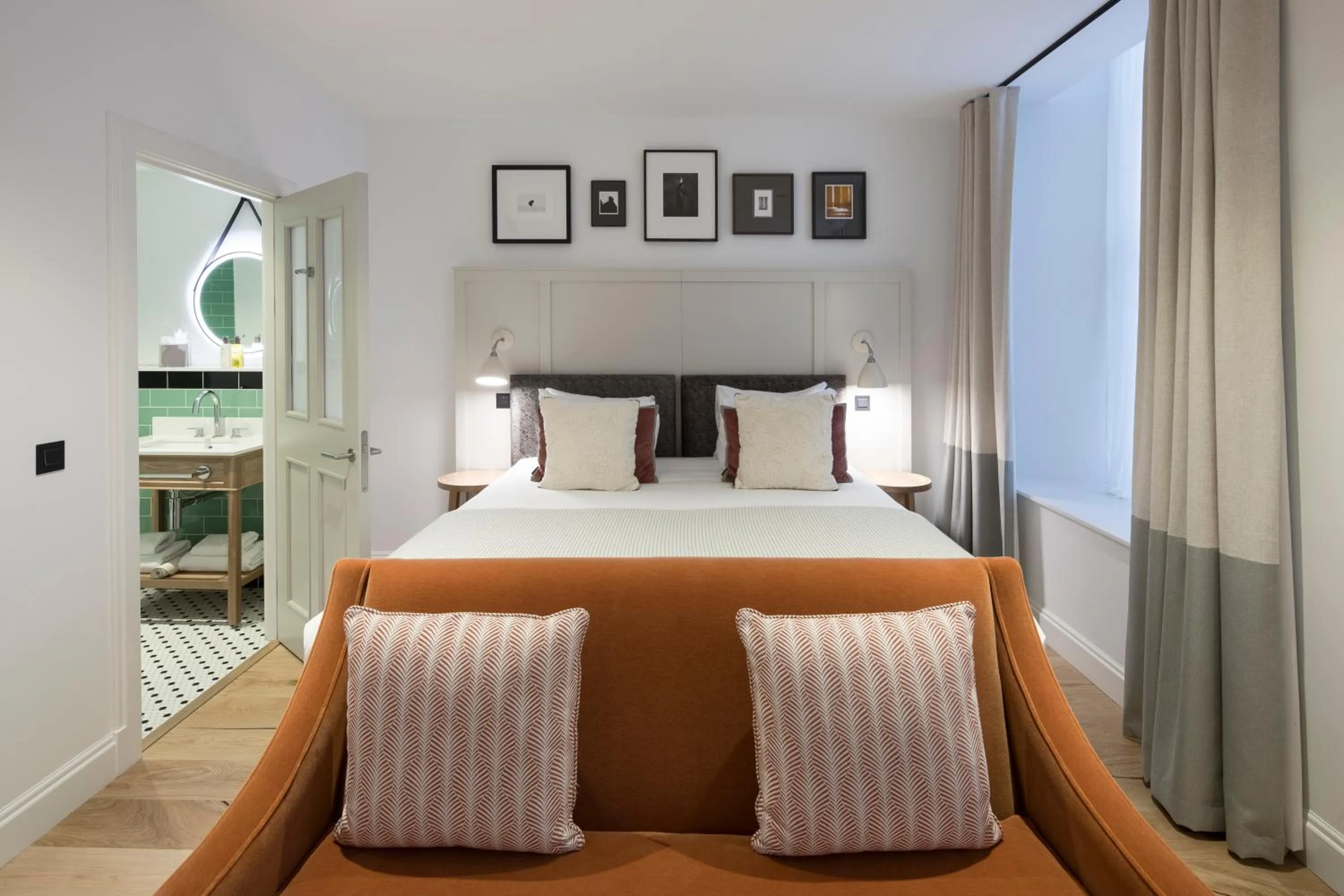 Luxury Open Plan Apartment. in Old Town Chambers, Autograph Collection