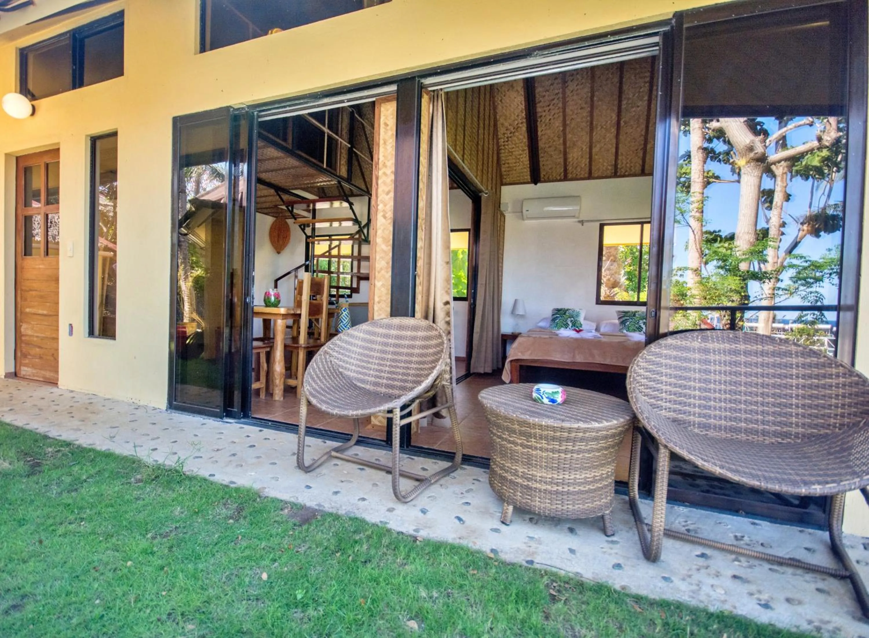 Bungalow Apartment in Ralph's Place