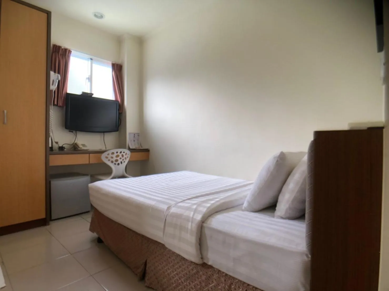 Standard Single Room with Window  in Lai Chi Te Hotel