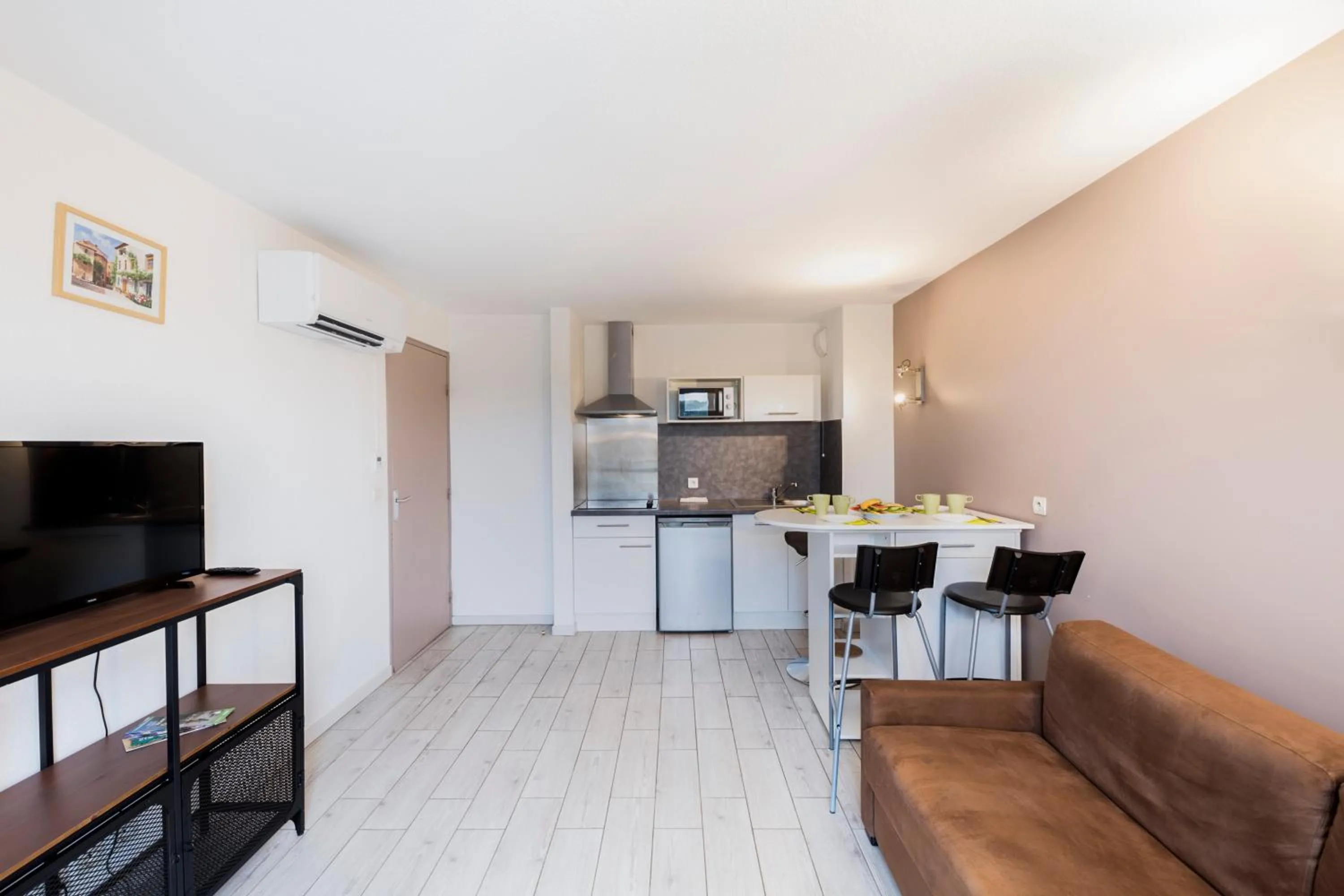 One-Bedroom Apartment in Garden & City Aix En Provence - Puyricard