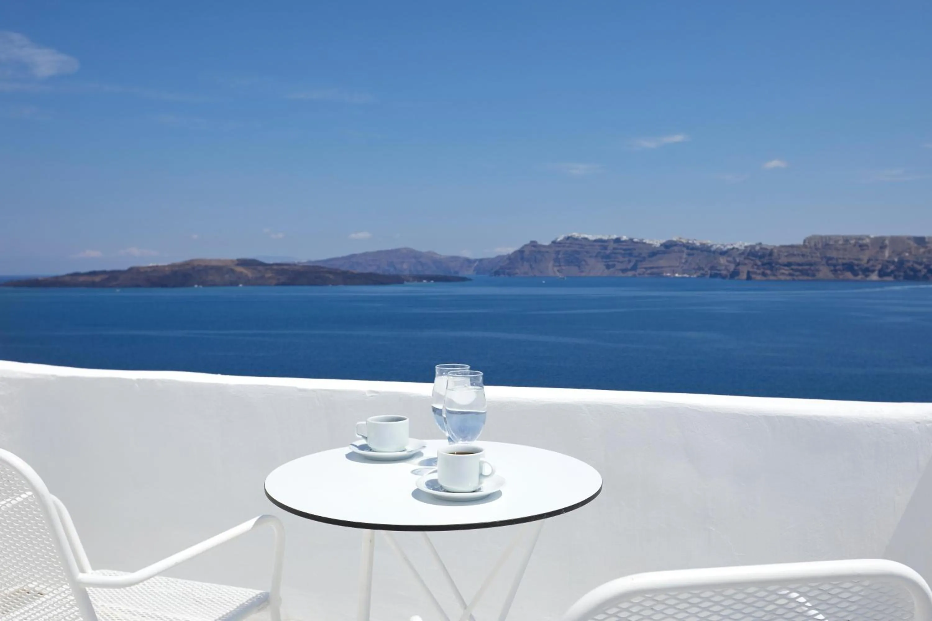 Junior Suite with Sea View in Santorini View