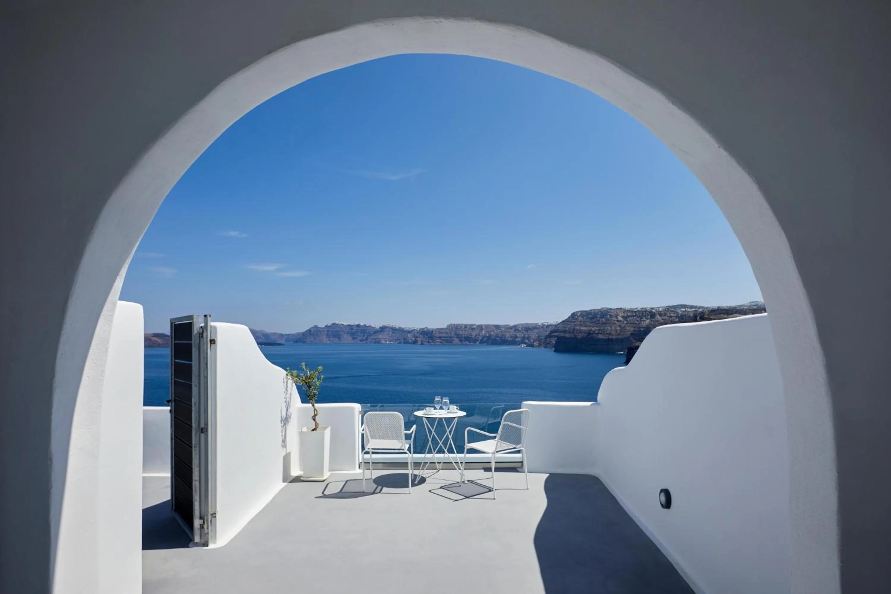 Deluxe Double Room with Panoramic Caldera View in Santorini View