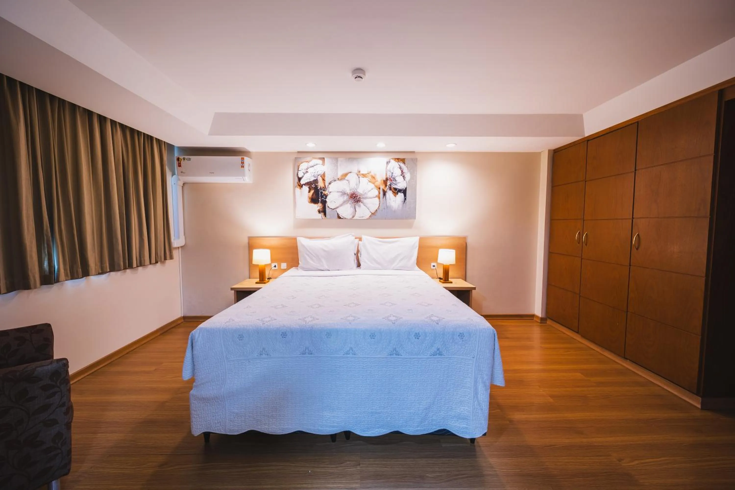 Deluxe Suite in Hotel Golden Park Curitiba By Nacional Inn