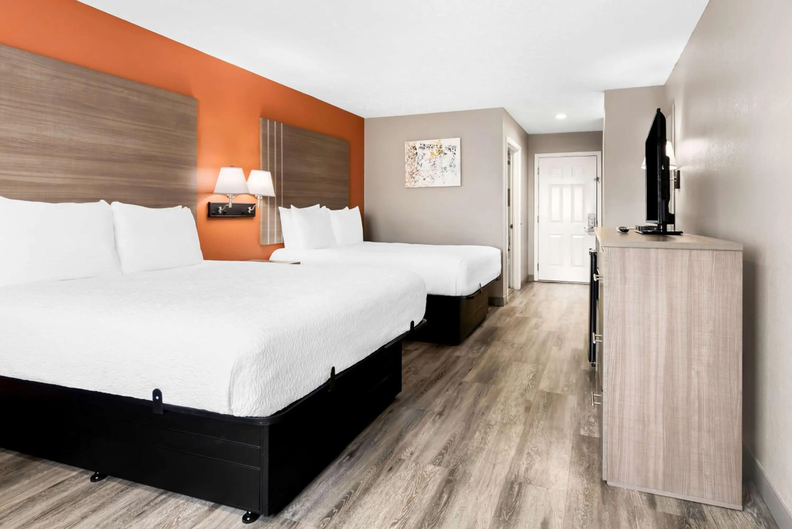 Queen Room with Two Queen Beds - Non-Smoking in Best Western Gateway Inn