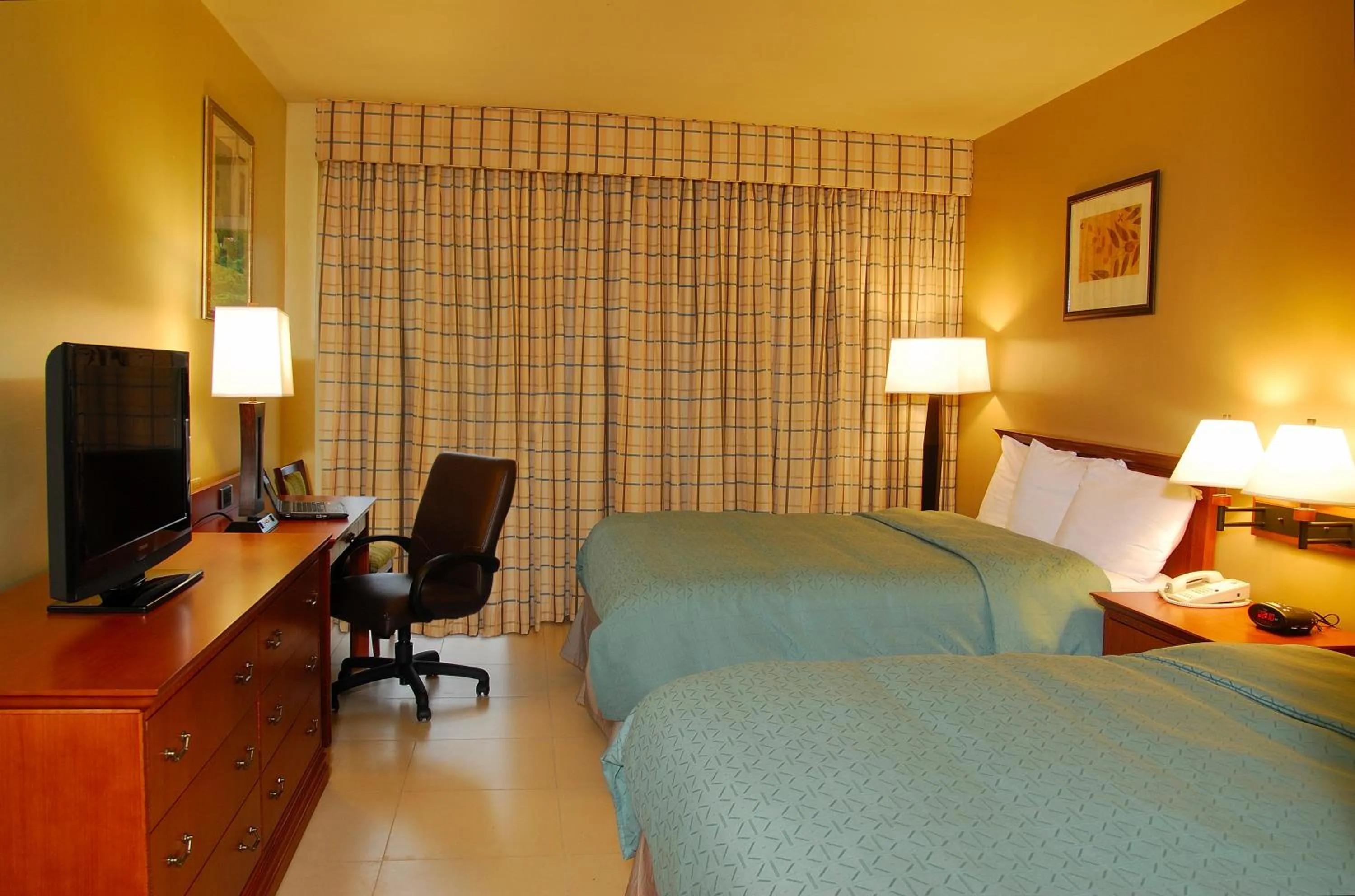 Queen Room with Two Queen Beds - Non-Smoking in Radisson Hotel Panama Canal