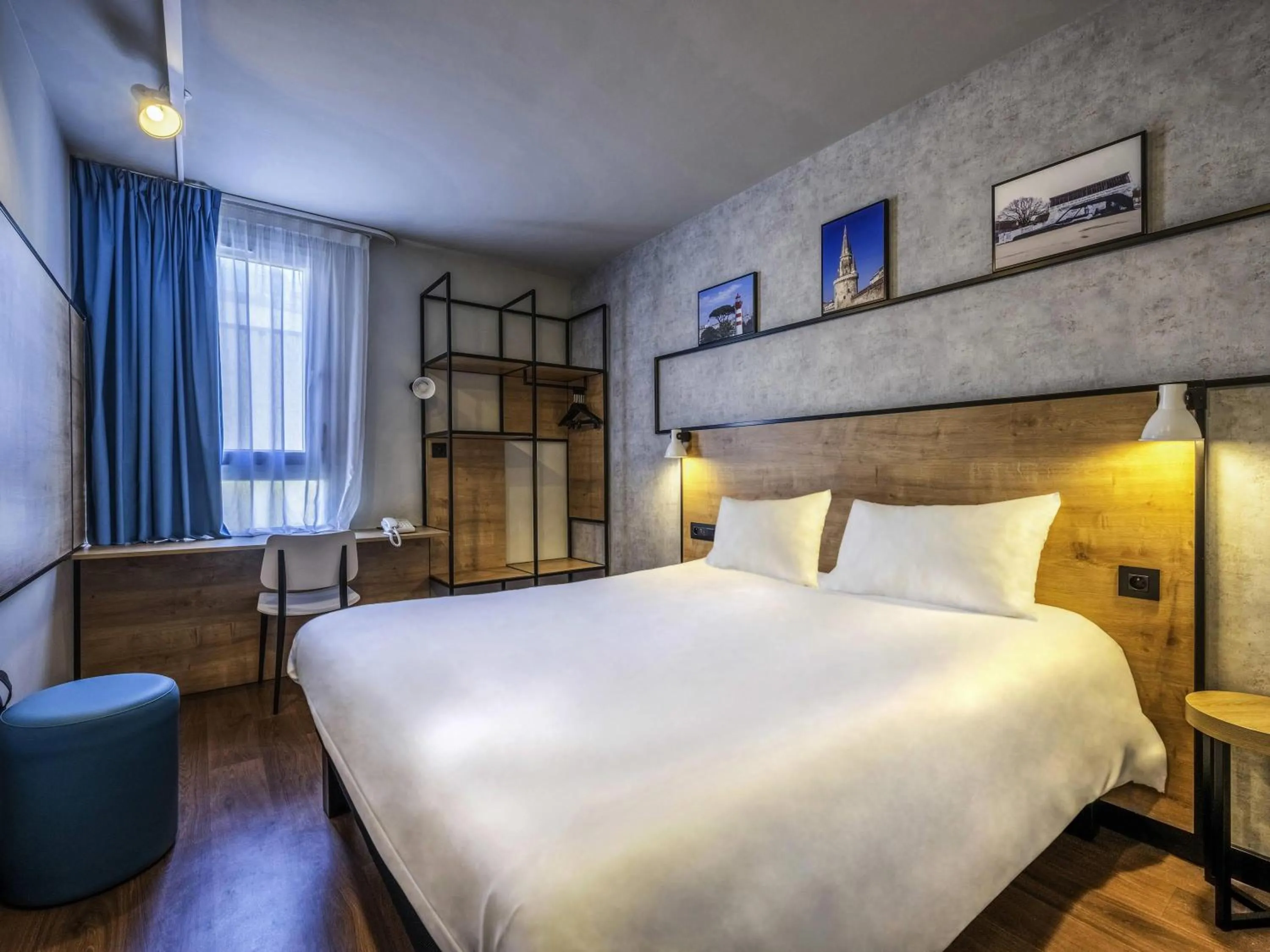 Standard Double Room in IBIS La Rochelle Vieux Port Centre