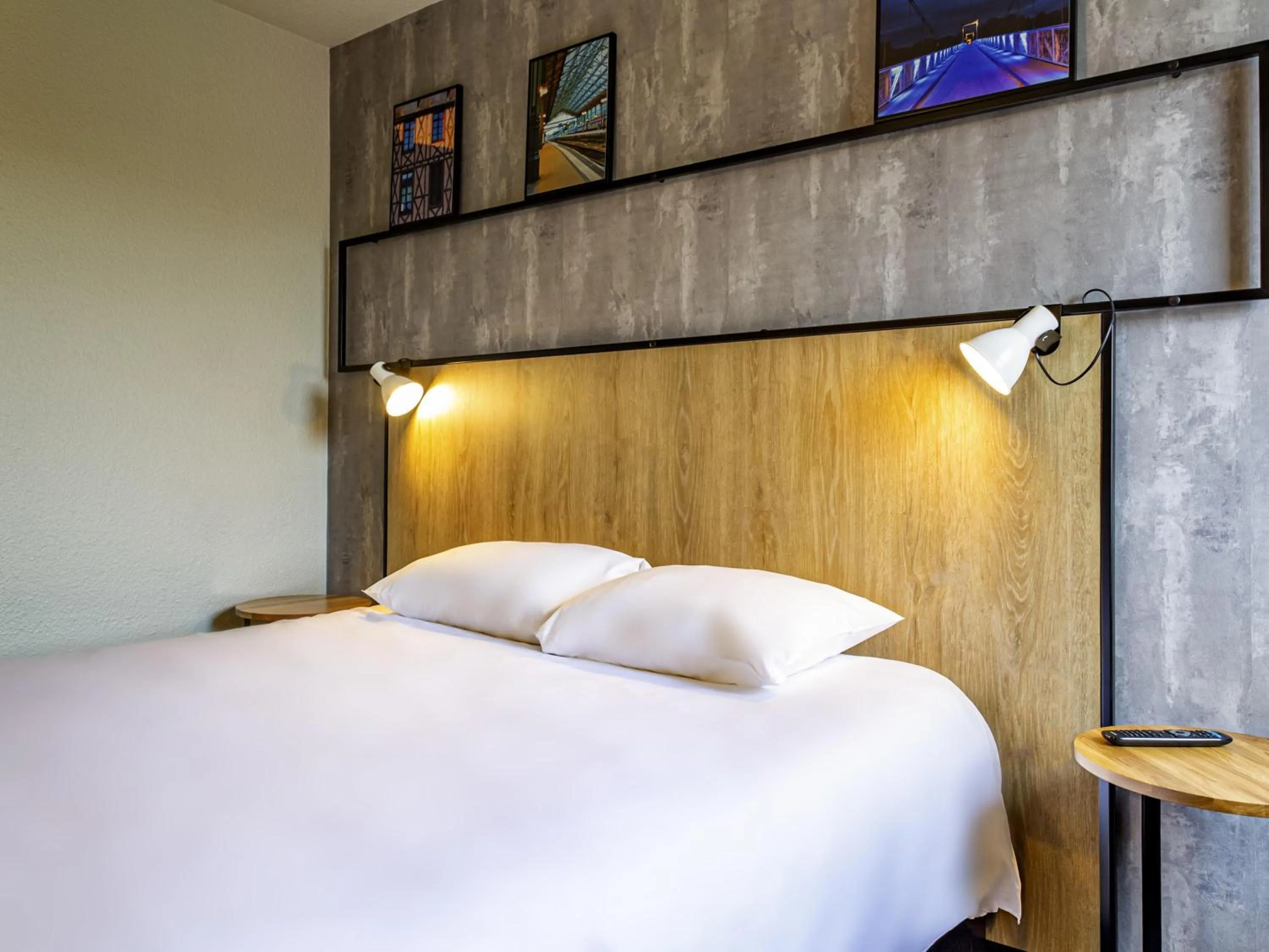 Standard Double Room - Accessible in ibis Tours Sud