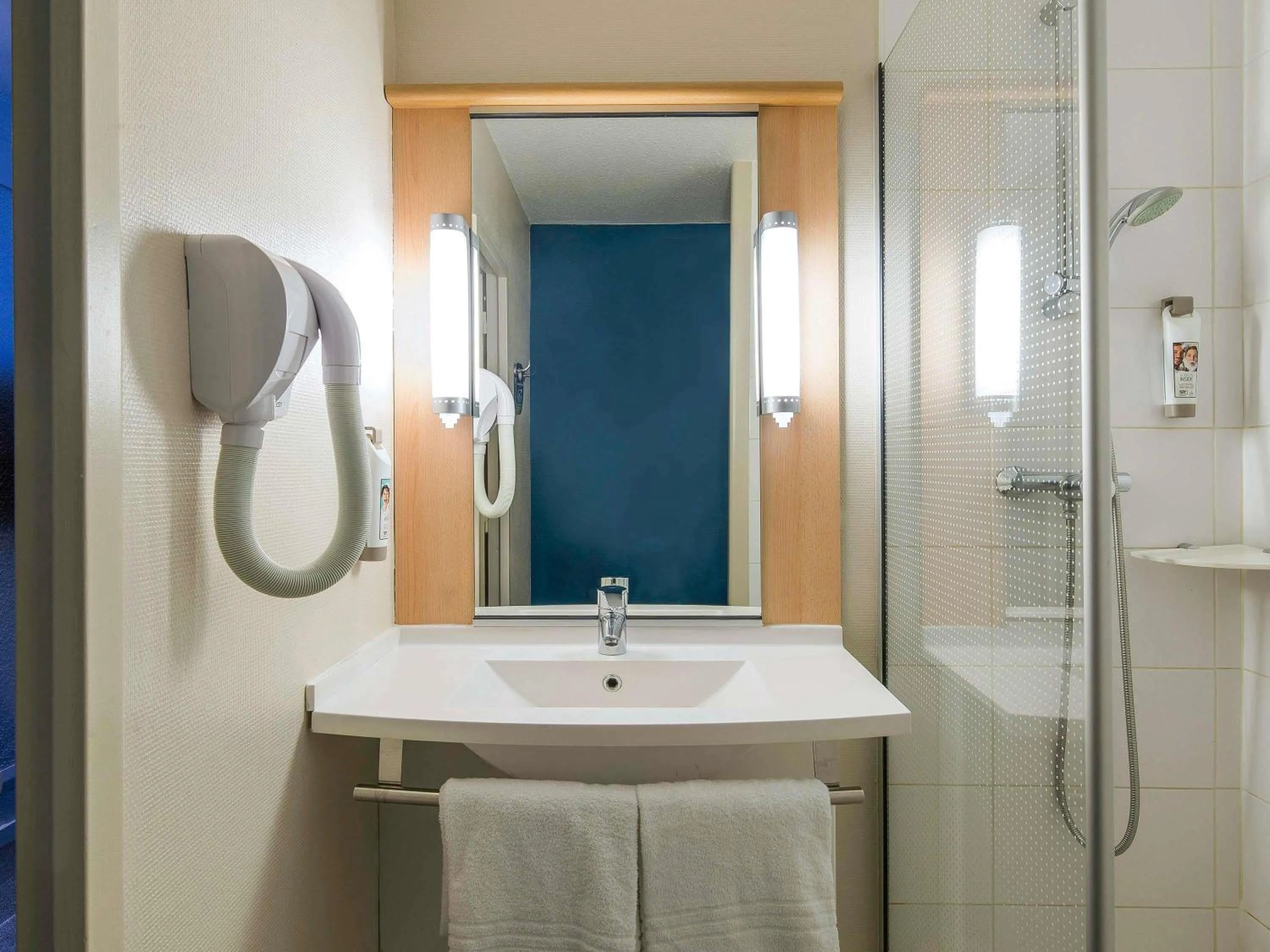 Comfort Double Room in ibis Tours Nord