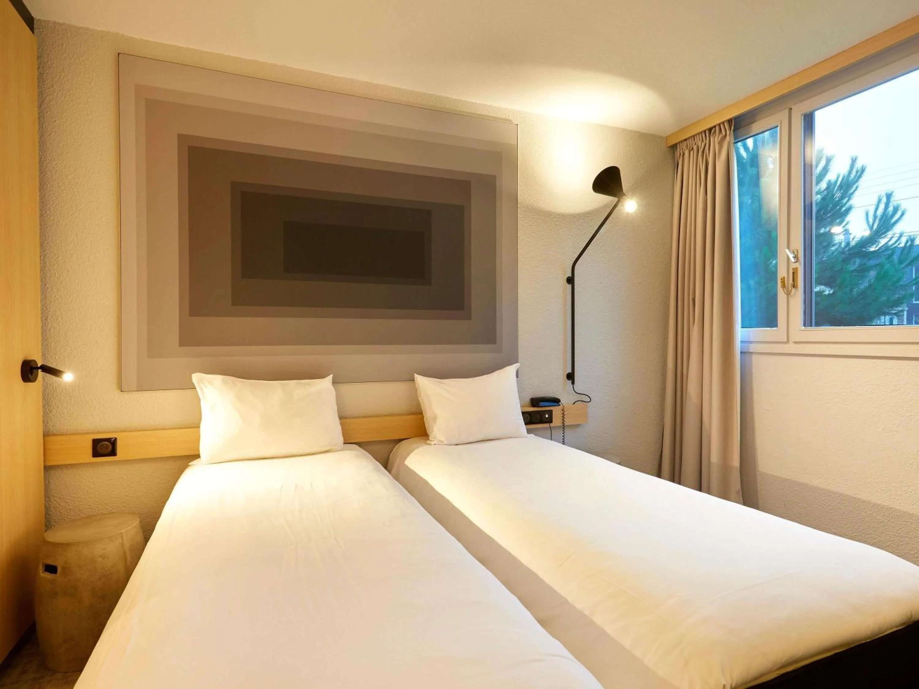 Standard Twin Room in ibis Le Mans Est Pontlieue