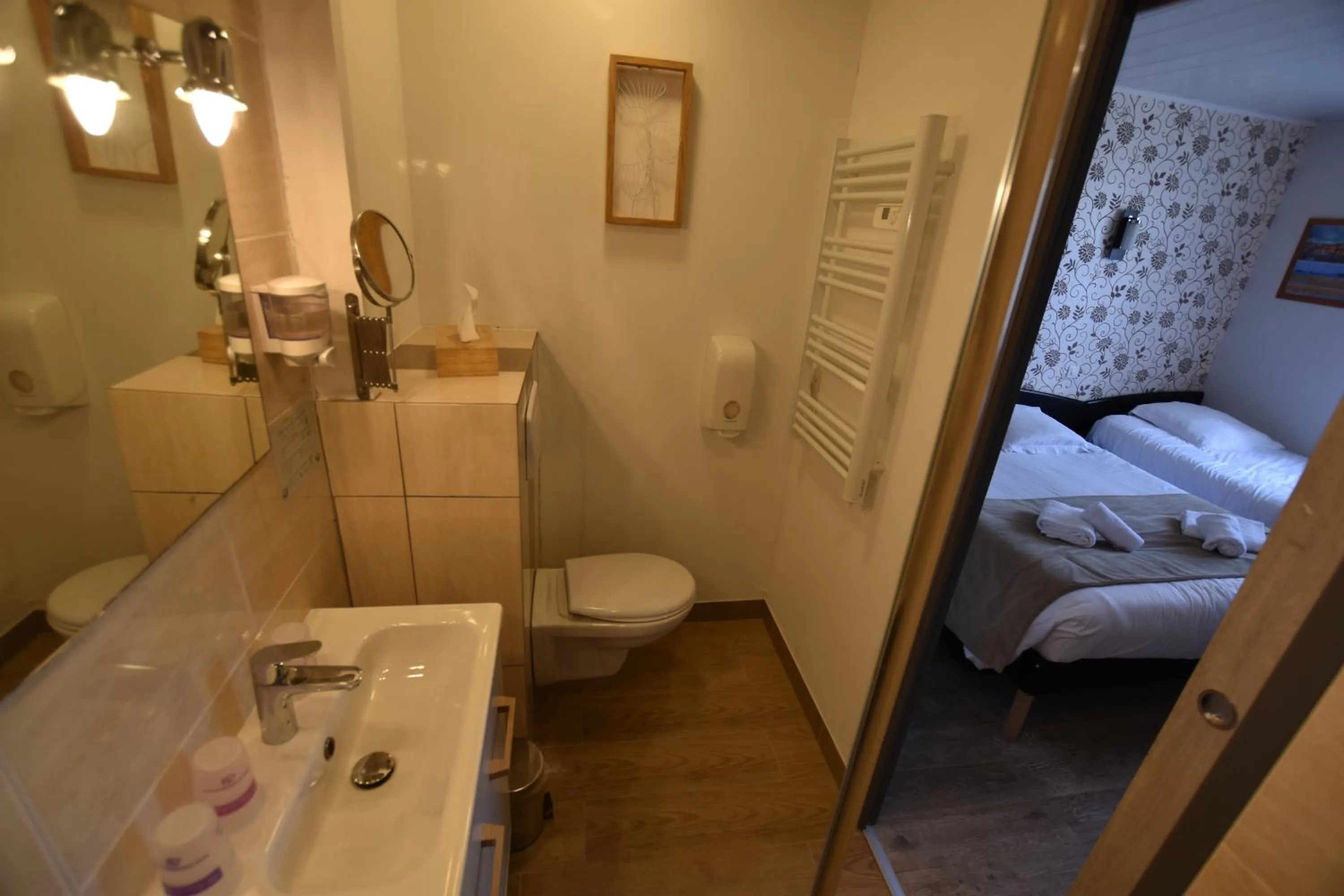 Superior Double Room in Hôtel Le Bayeux