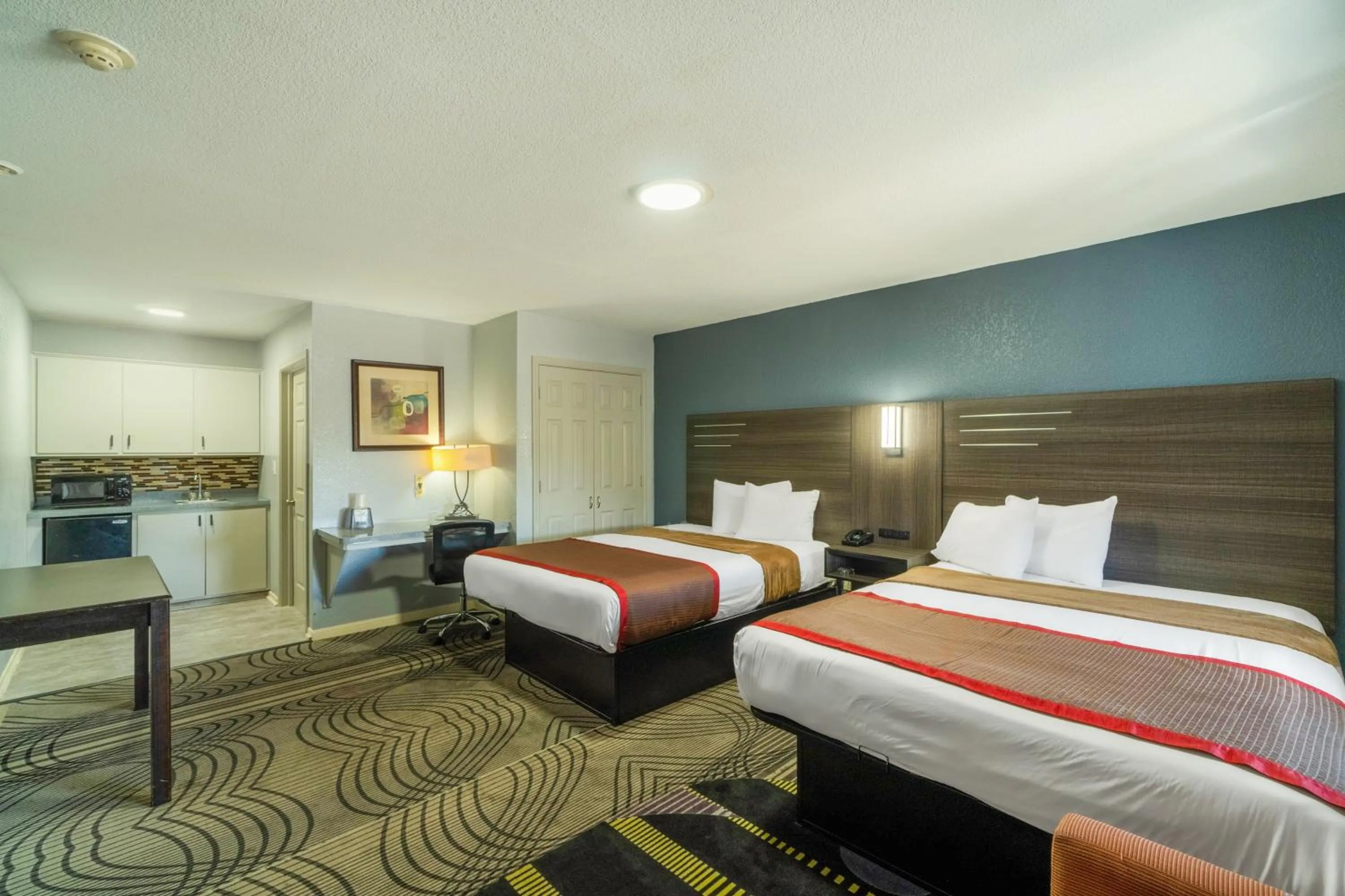 2 Queen Beds Non-Smoking in High Five Inn By OYO Killeen