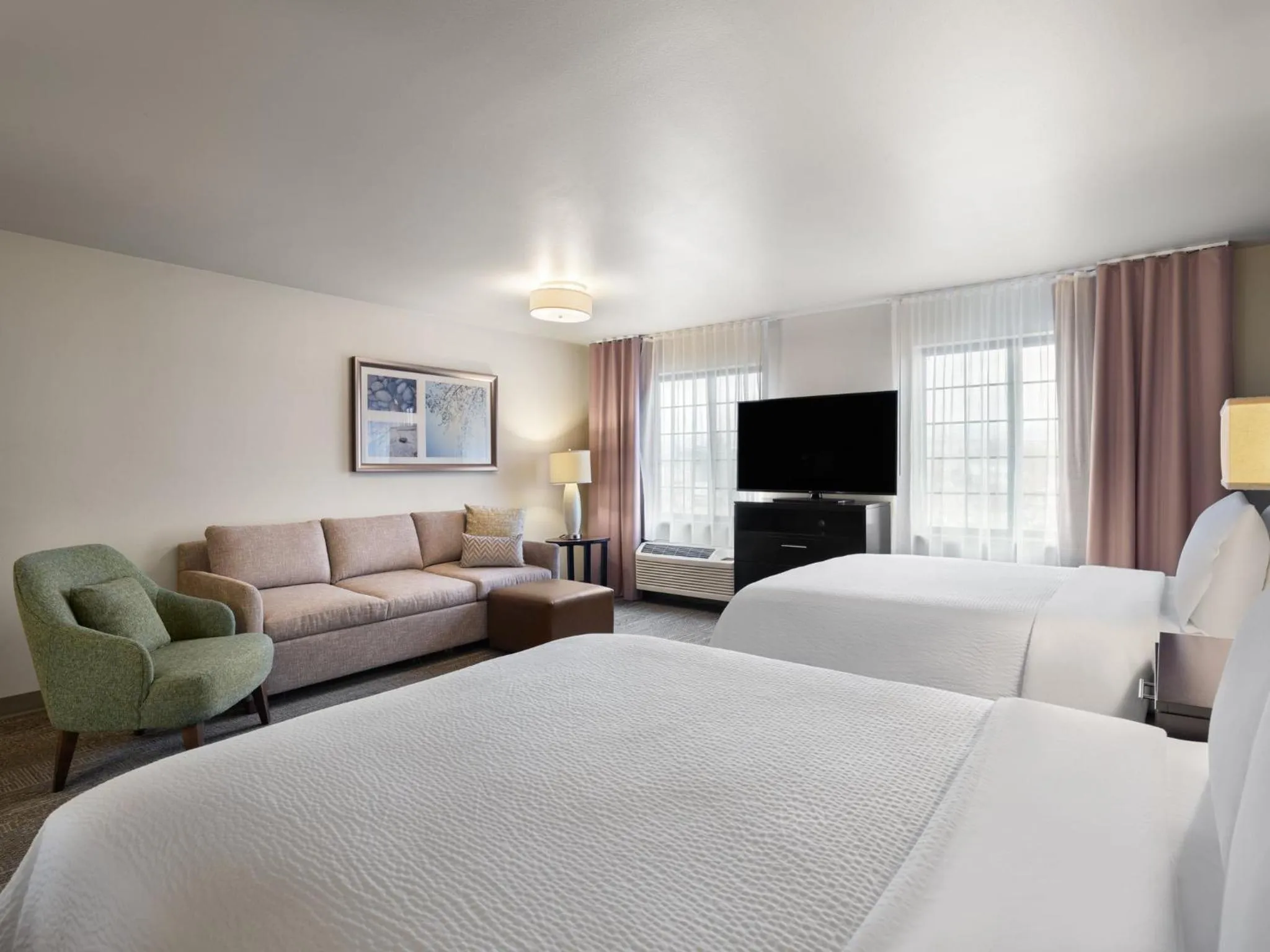 Studio Suite with Two Queen Beds and Communications Accessible Tub in Staybridge Suites Midvale by IHG