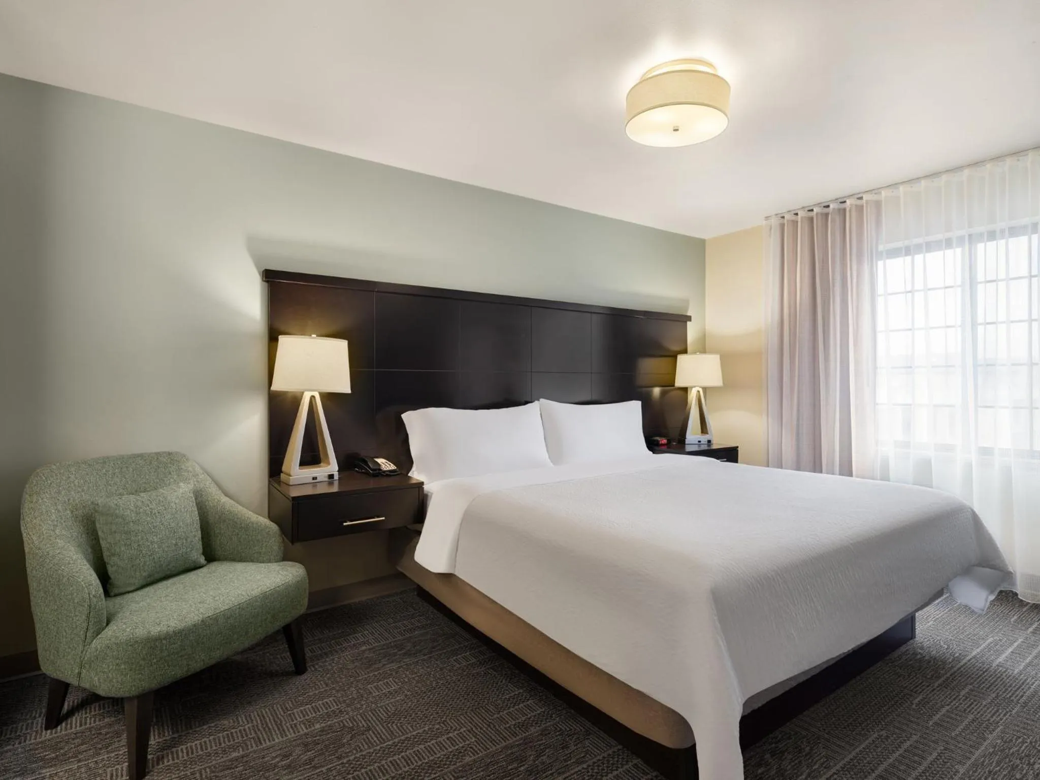 One-Bedroom King Suite in Staybridge Suites Midvale by IHG