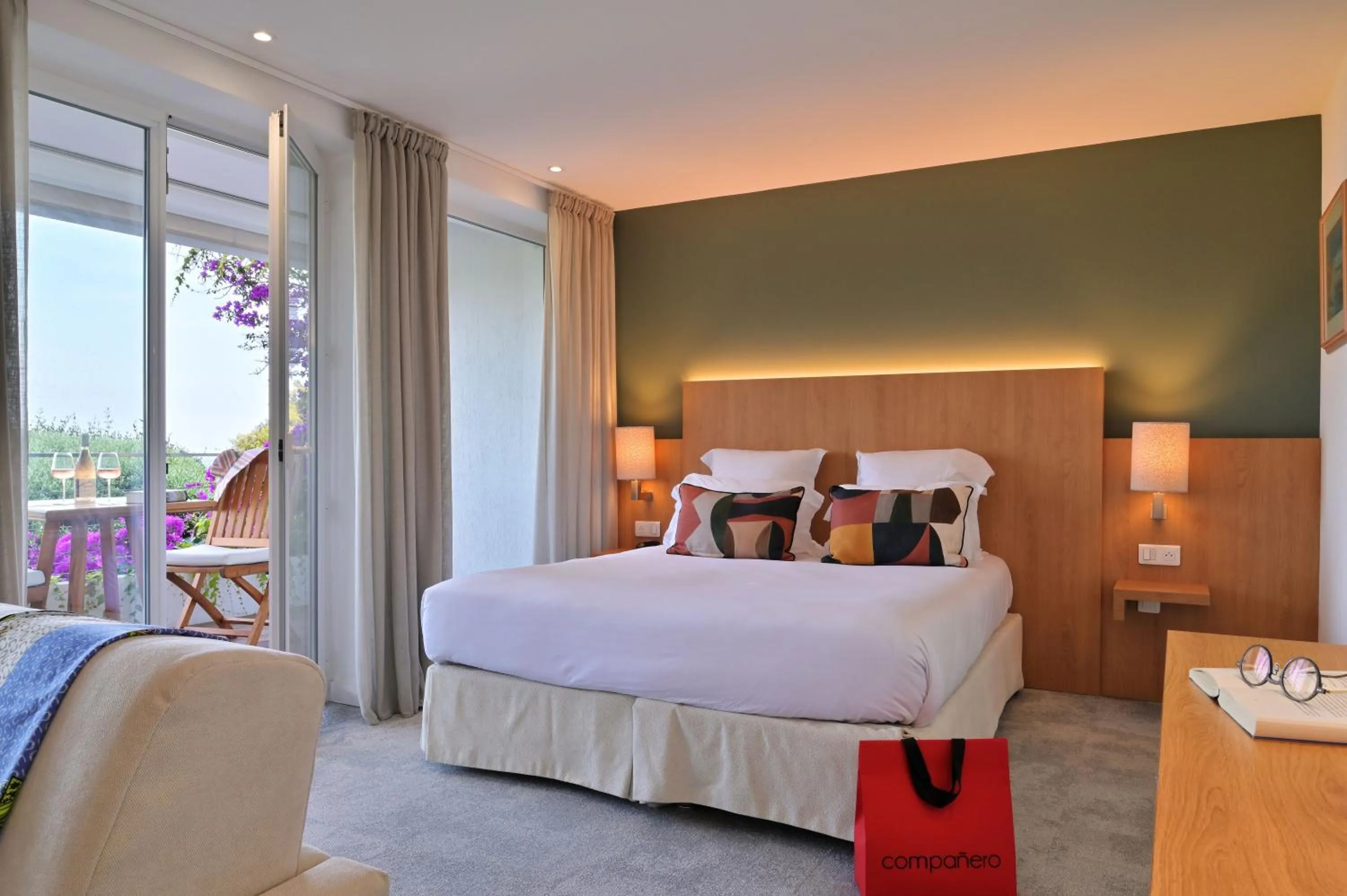 Junior Suite with Sea View in Hôtel Pietracap