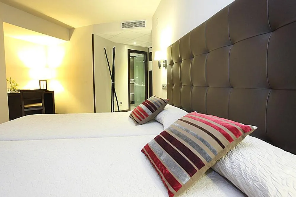 Twin Room in Hotel Torre de Núñez