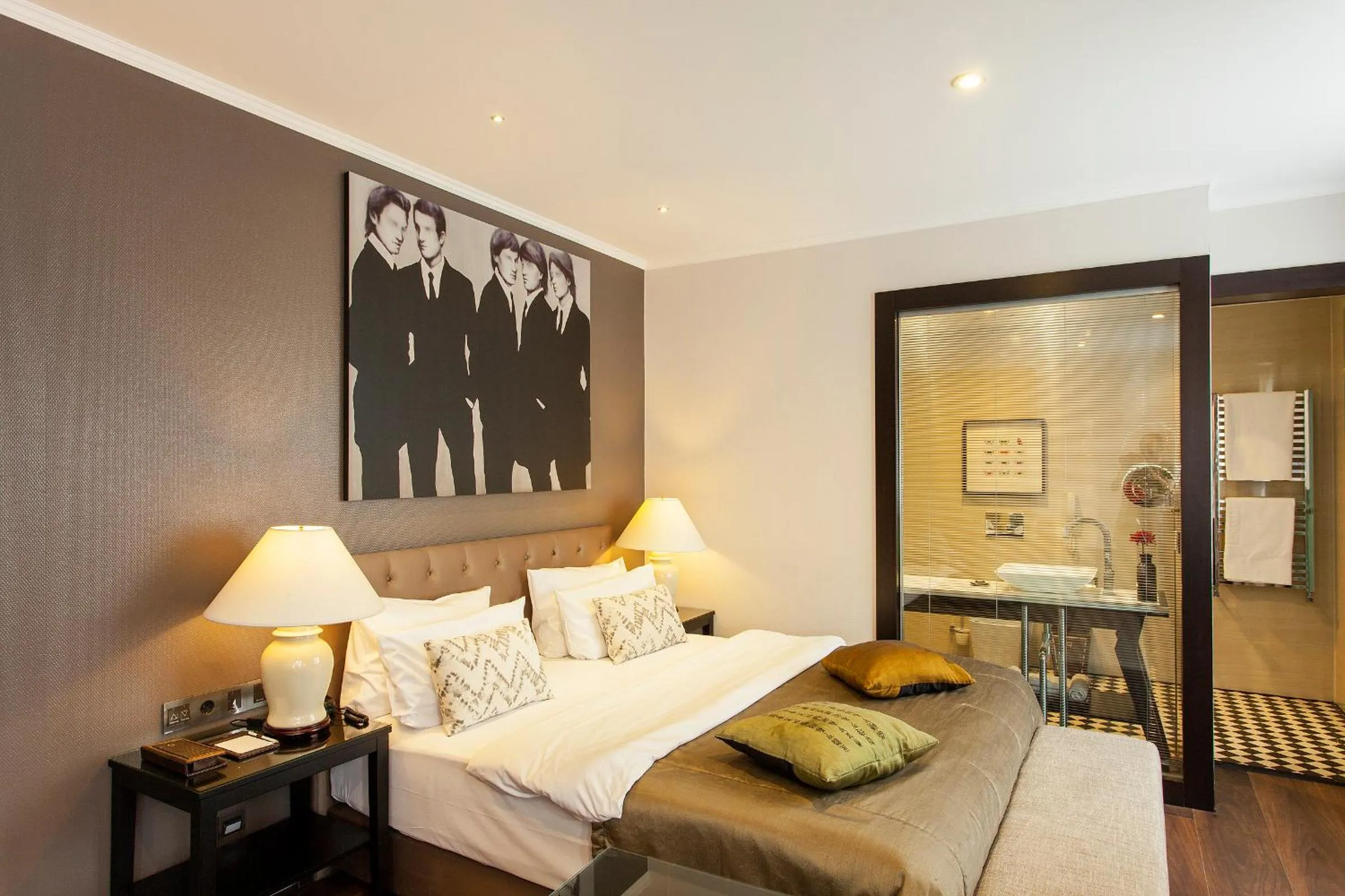 Grand Deluxe Double Room in Quentin Boutique Hotel