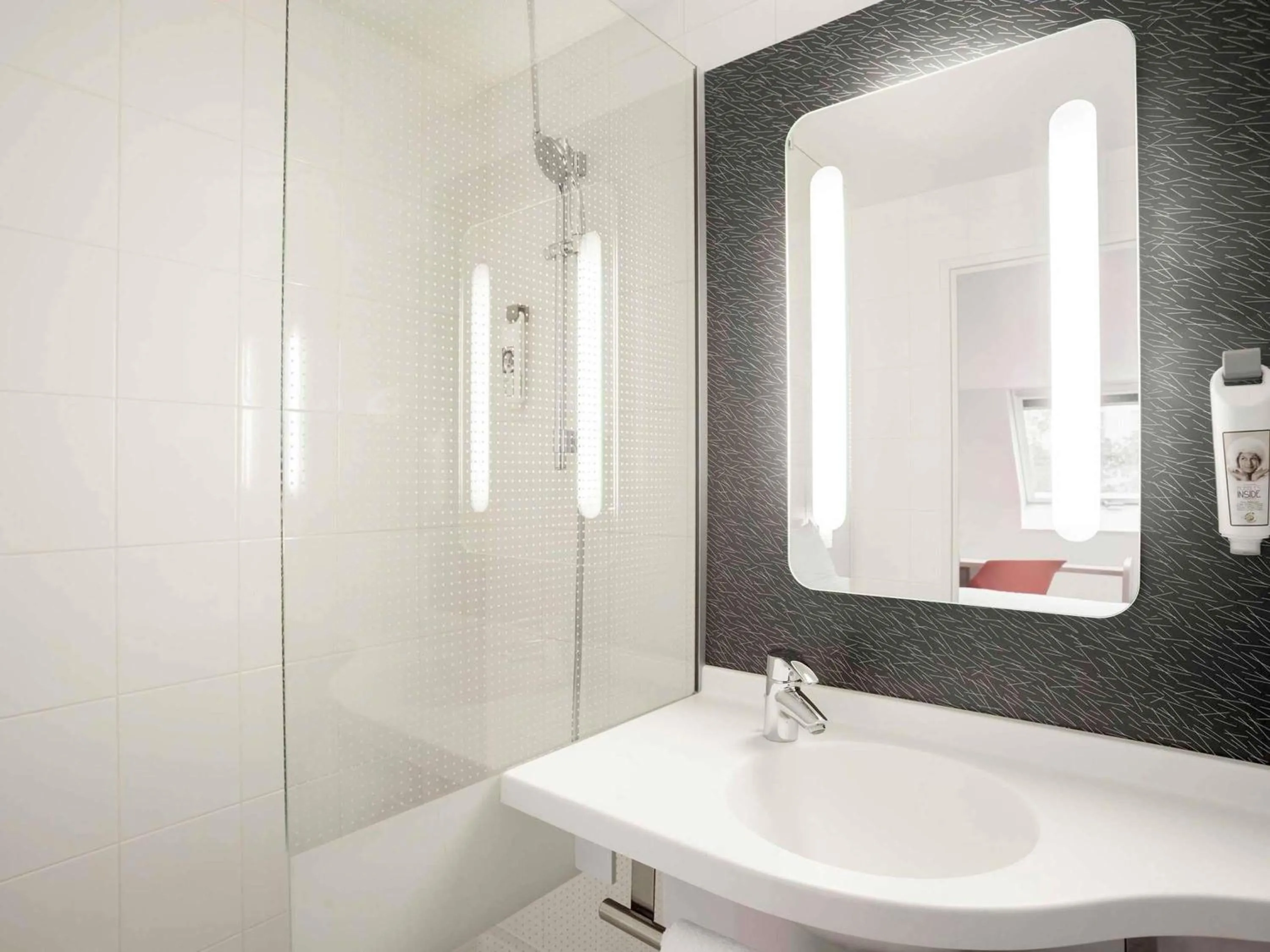 Standard Room with One Double Bed and One Single Bed in ibis Maine Montparnasse