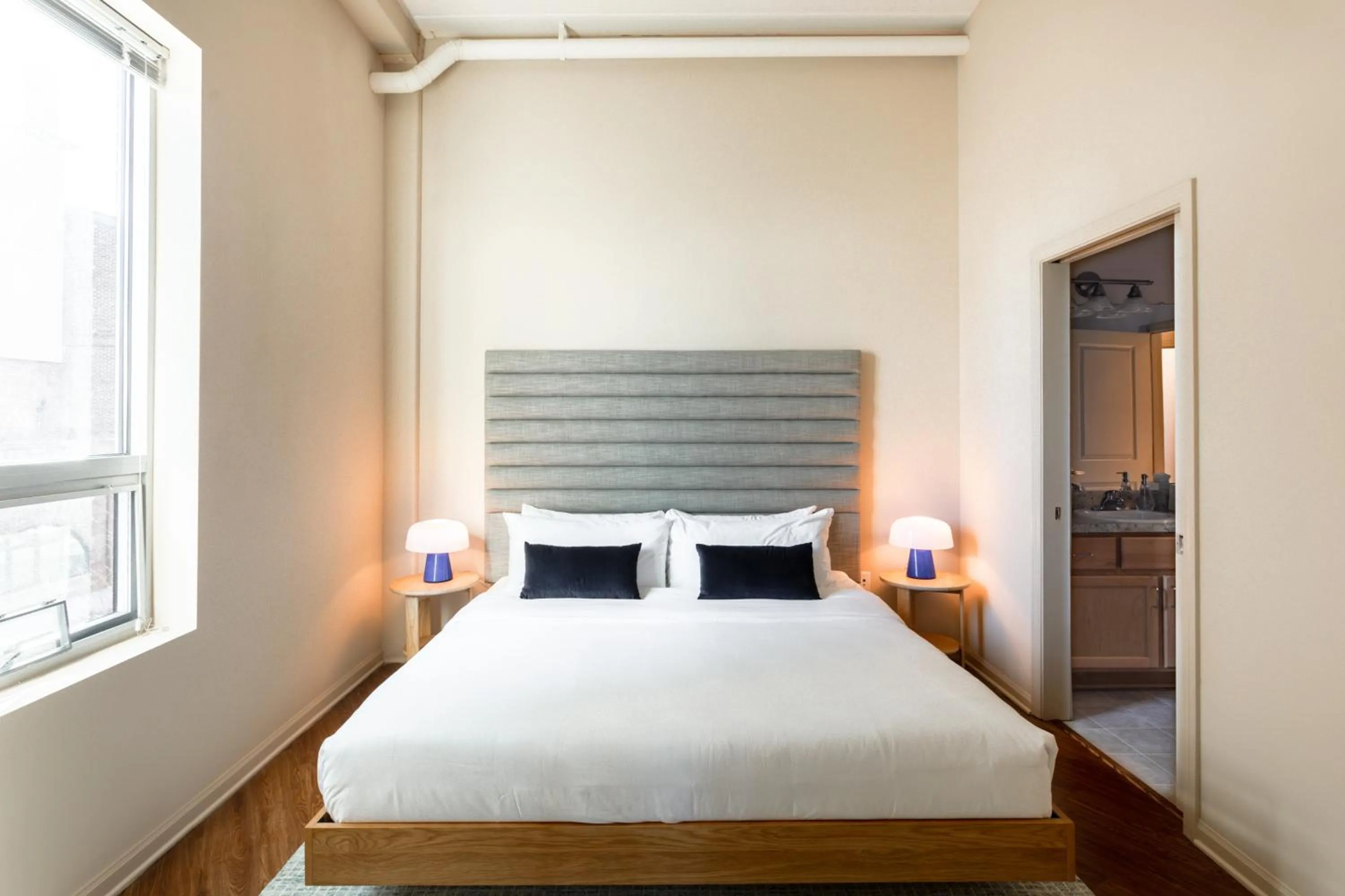 Three-Bedroom Apartment in Mint House Greenville - Downtown