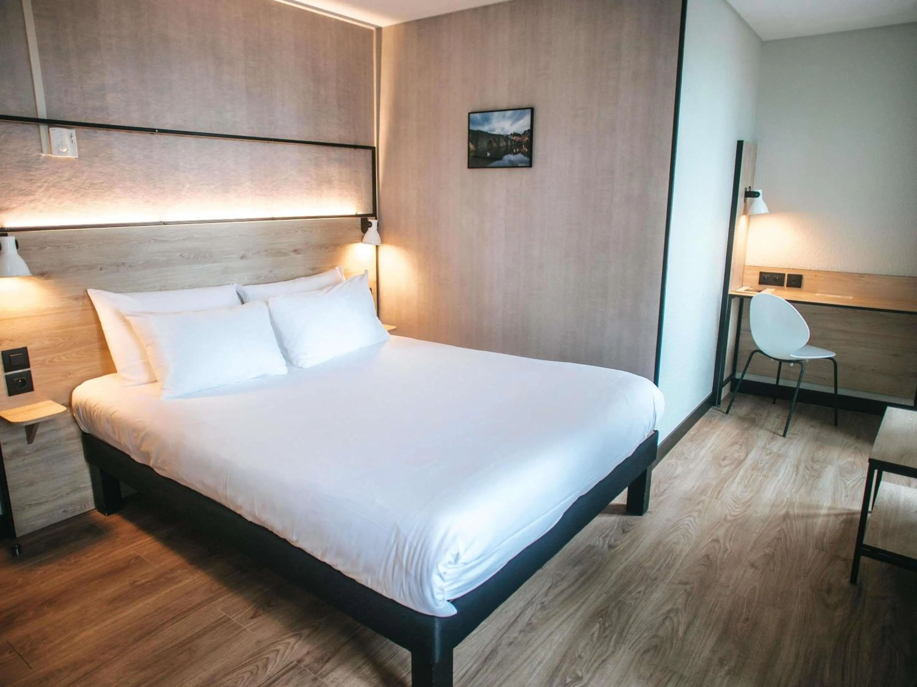 Standard Double Room in ibis Limoges Centre