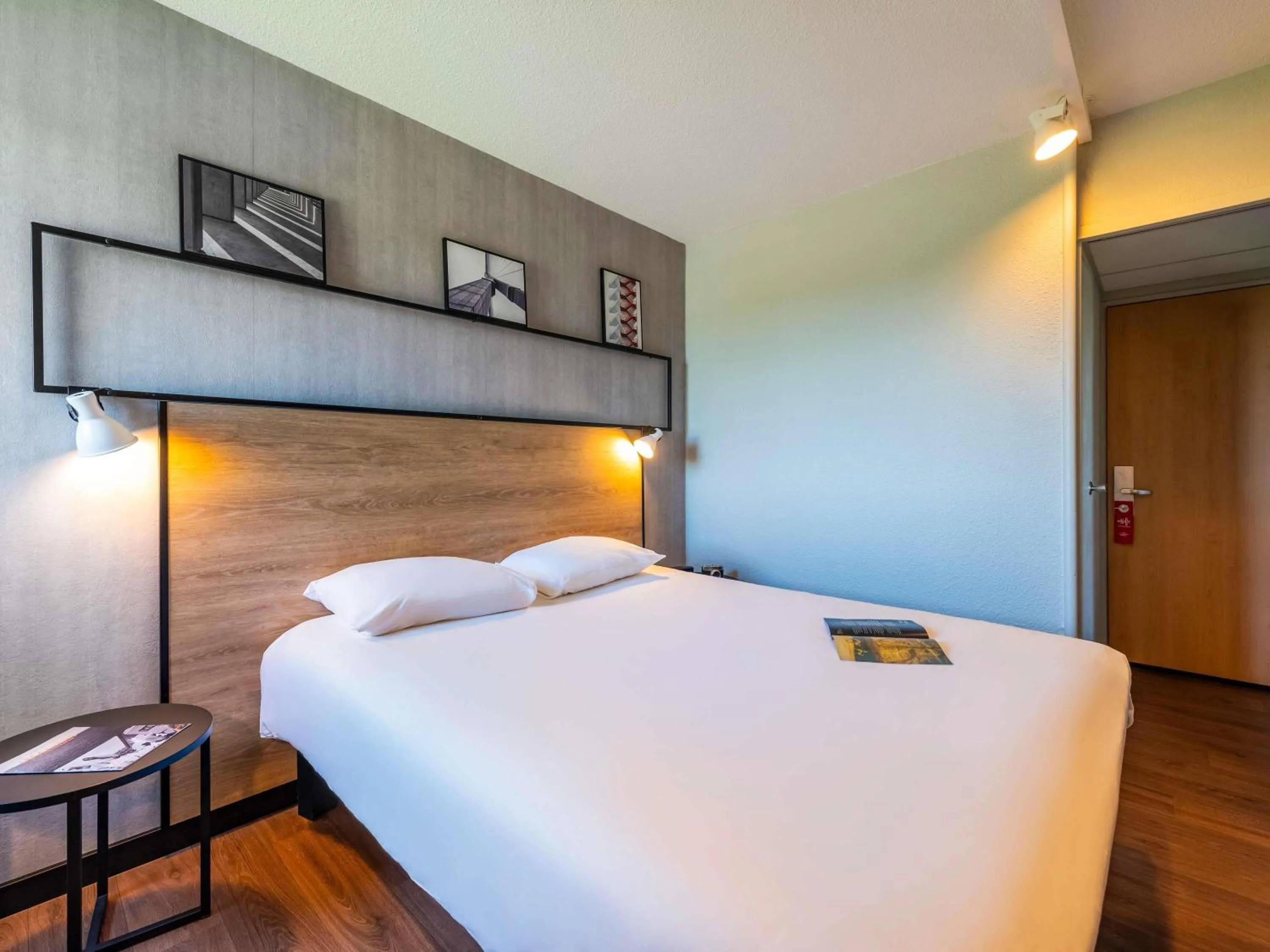 Standard Double Room in ibis Besançon Marchaux