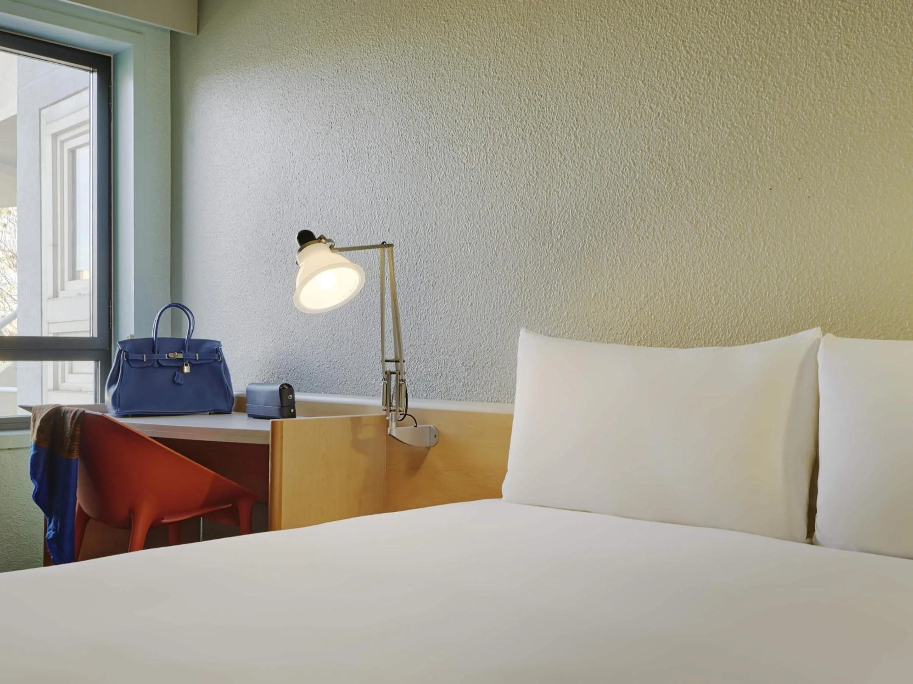 Standard Double Room in ibis Paris La Villette Cité des Sciences 19ème