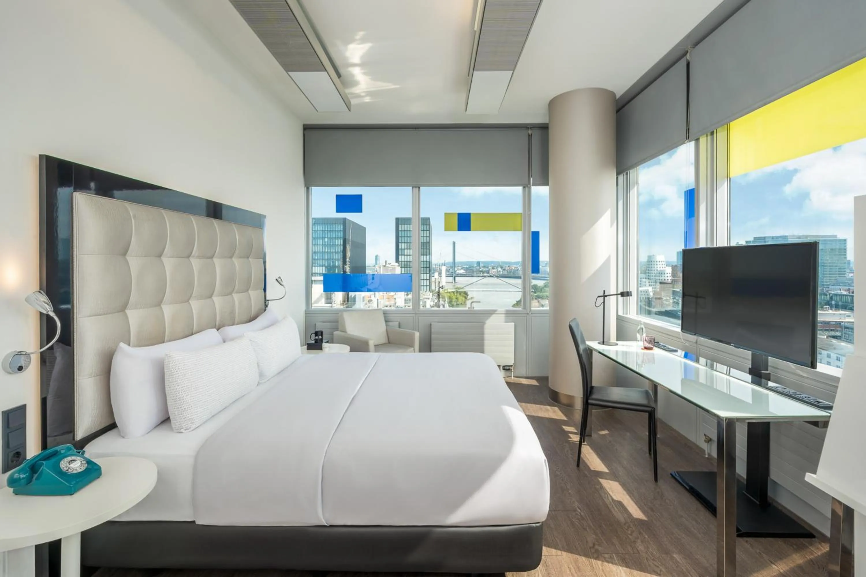 Innside Premium Room Harbor View in INNSiDE by Meliá Düsseldorf Hafen