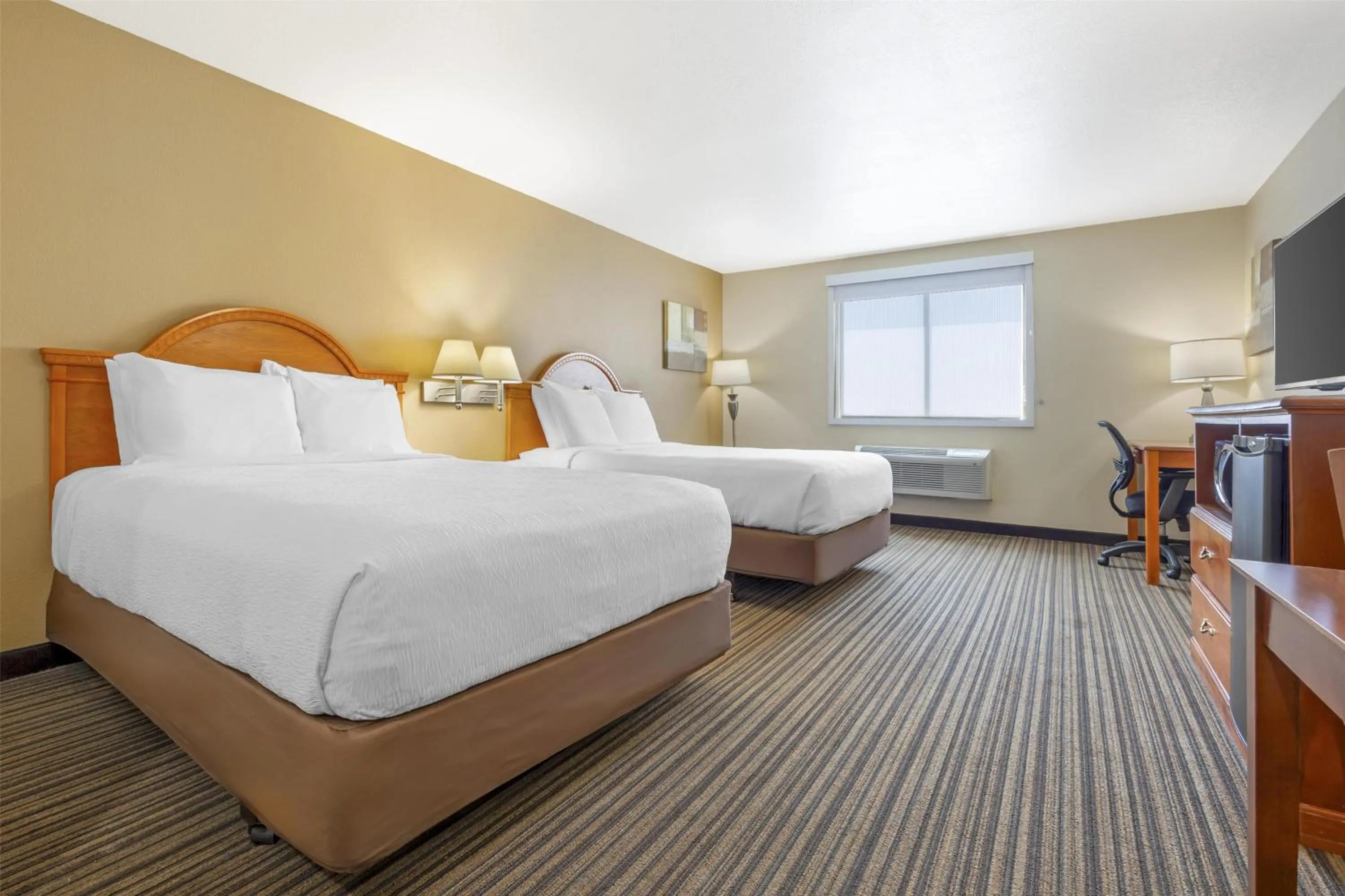 Queen Room with Two Queen Beds and Wet Bar - Non-Smoking in Best Western East El Paso Inn