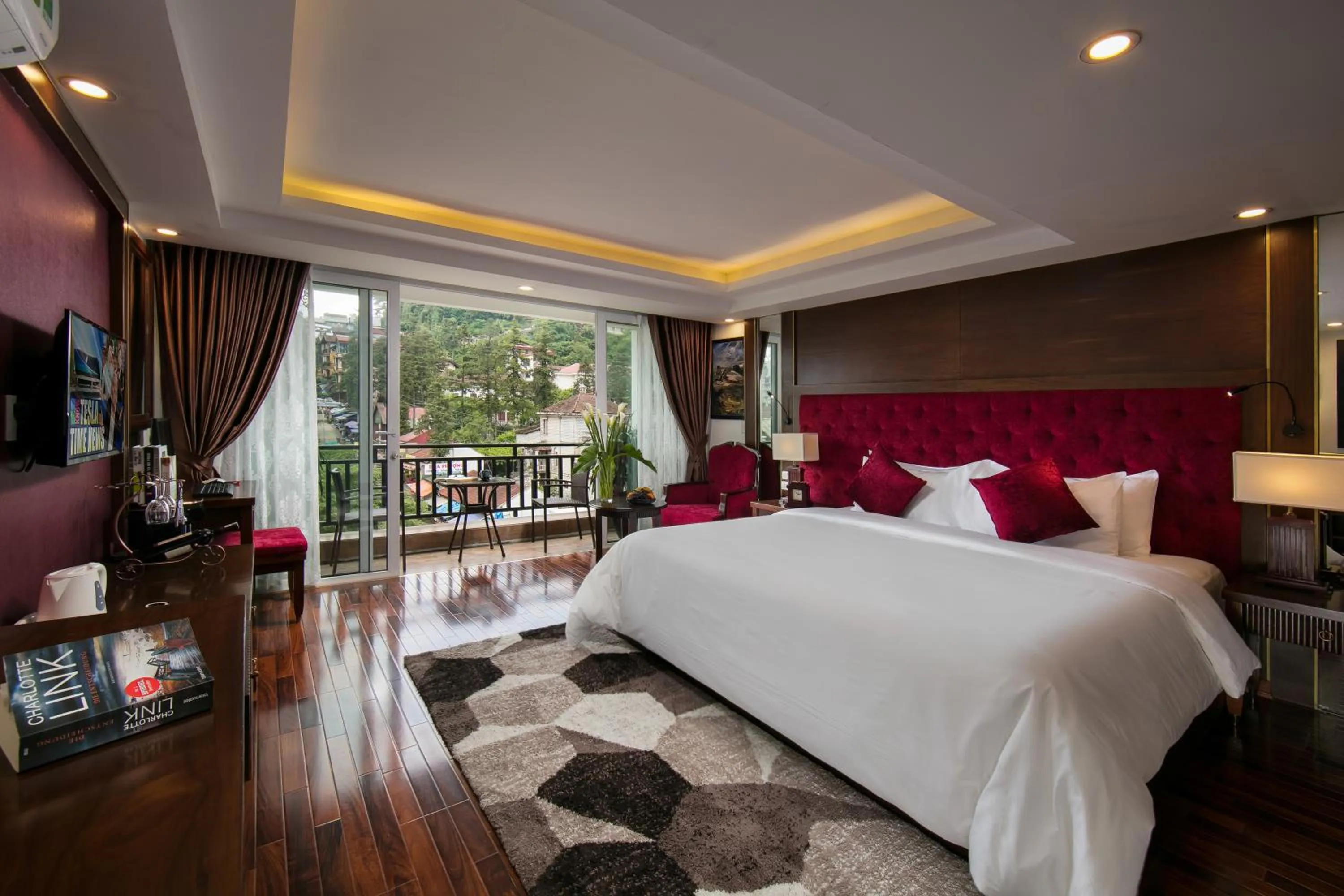Deluxe Room with Balcony in Sapa Horizon Hotel