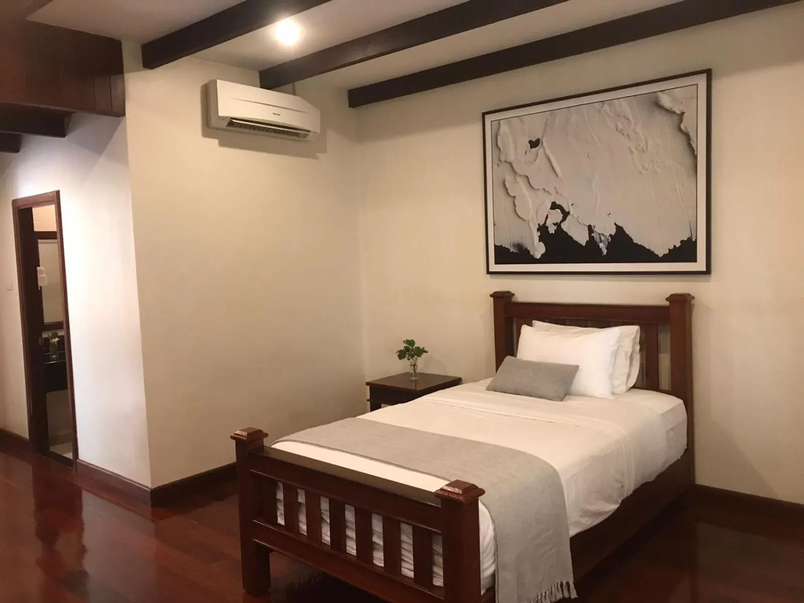 Superior Single Room - single occupancy in Athena Hotel