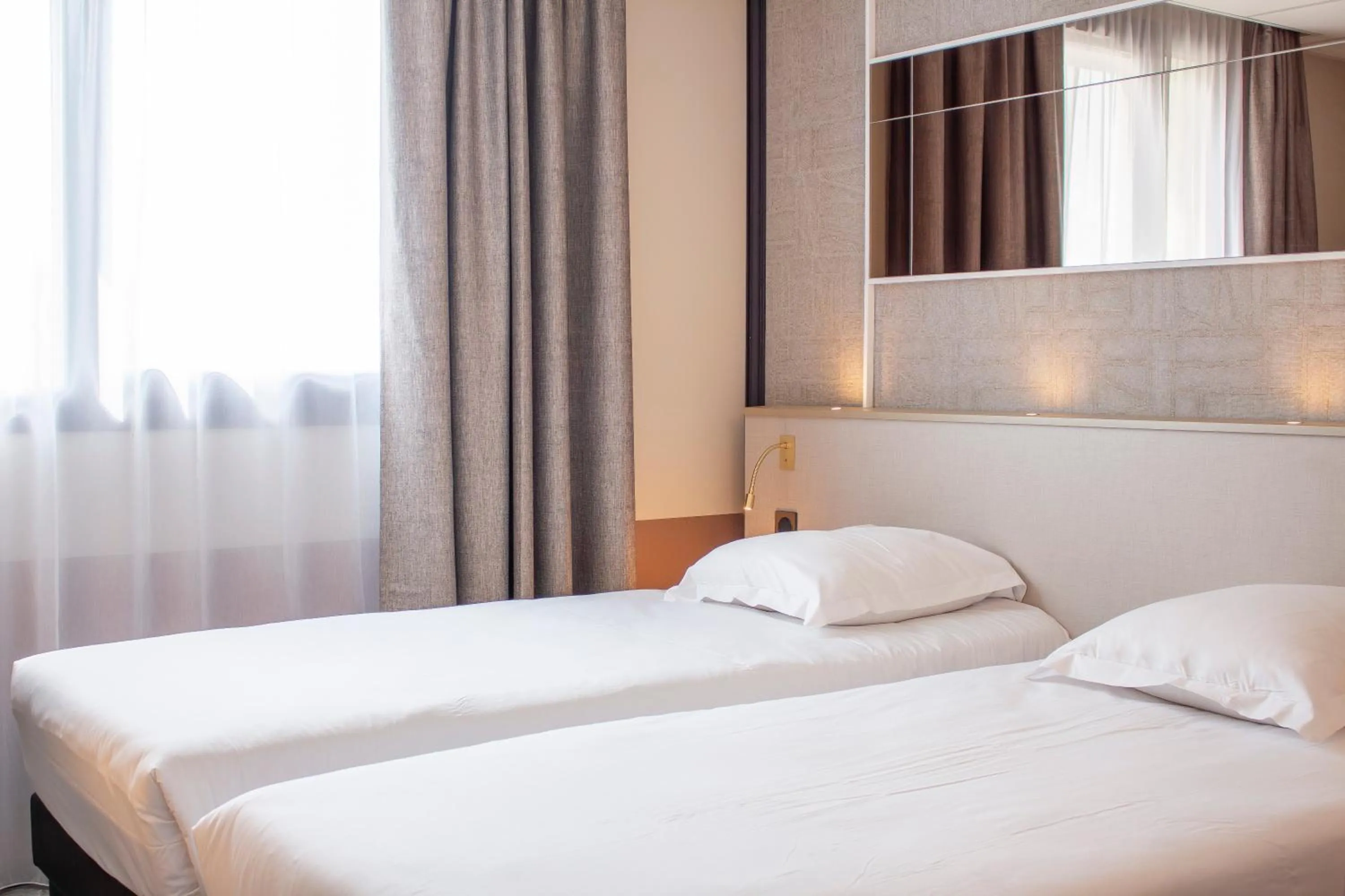 Twin Room in Brit Hotel Nantes La Beaujoire Parc Expo