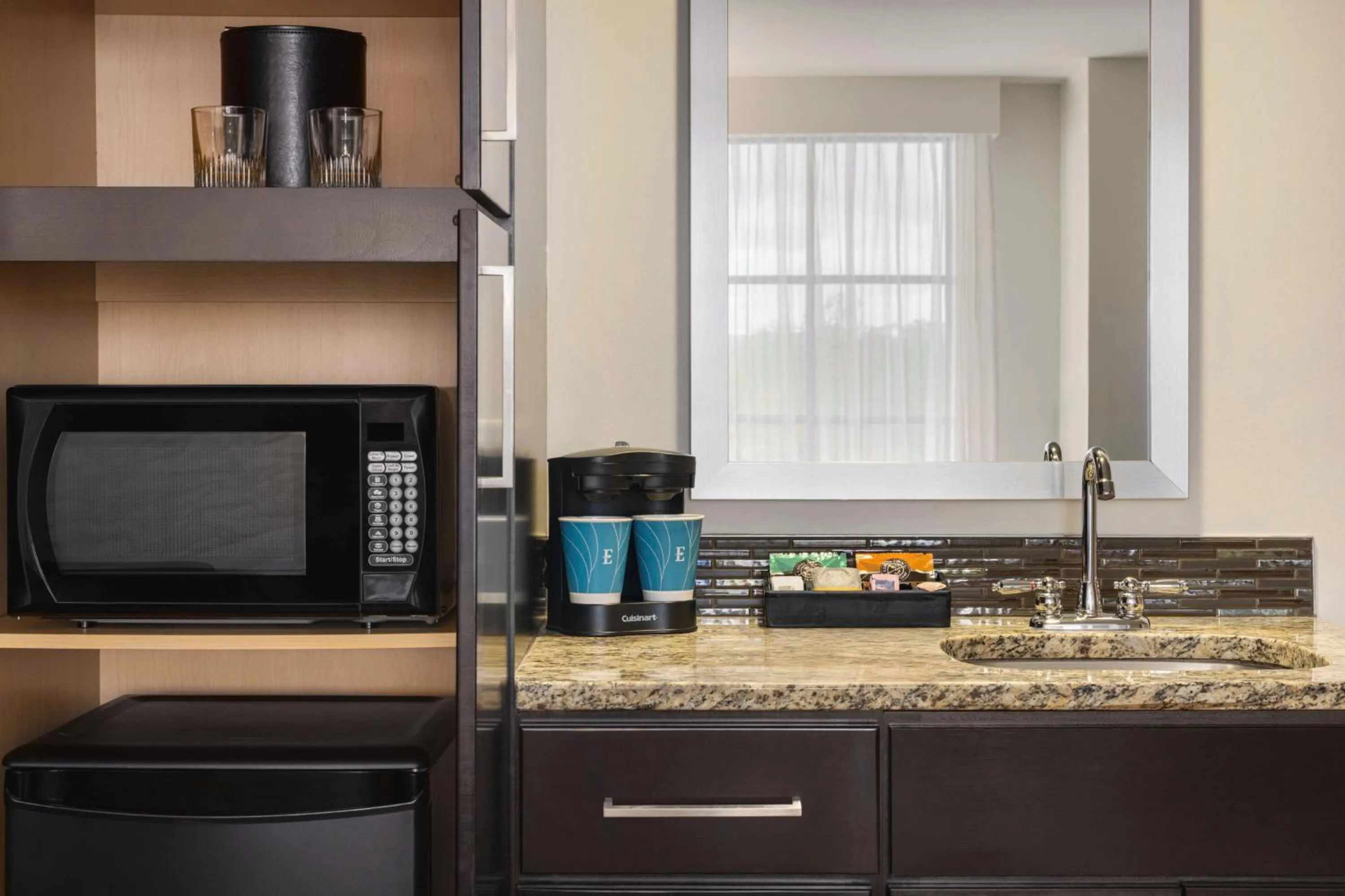 Suite with Two Queen Beds/Hearing Accessible with Tub - Non- Smoking in Embassy Suites Chattanooga Hamilton Place