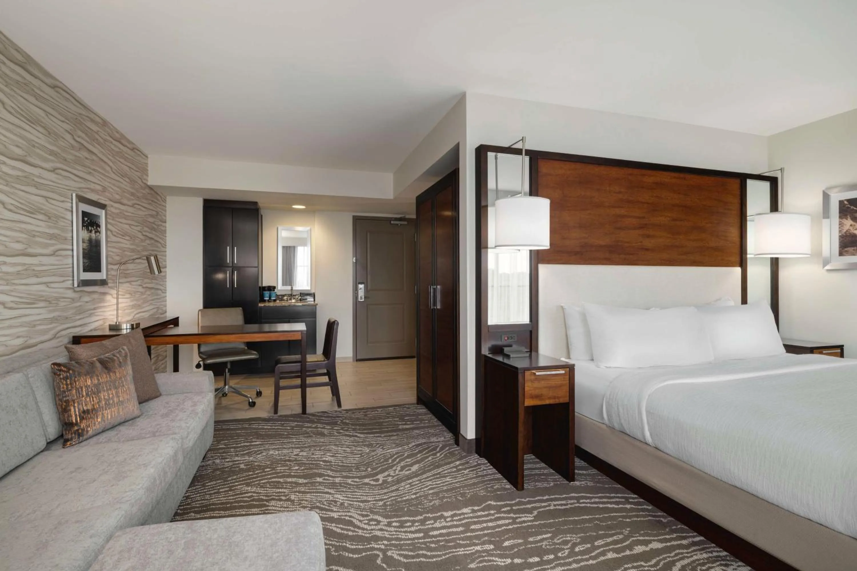 King Studio Suite in Embassy Suites Chattanooga Hamilton Place