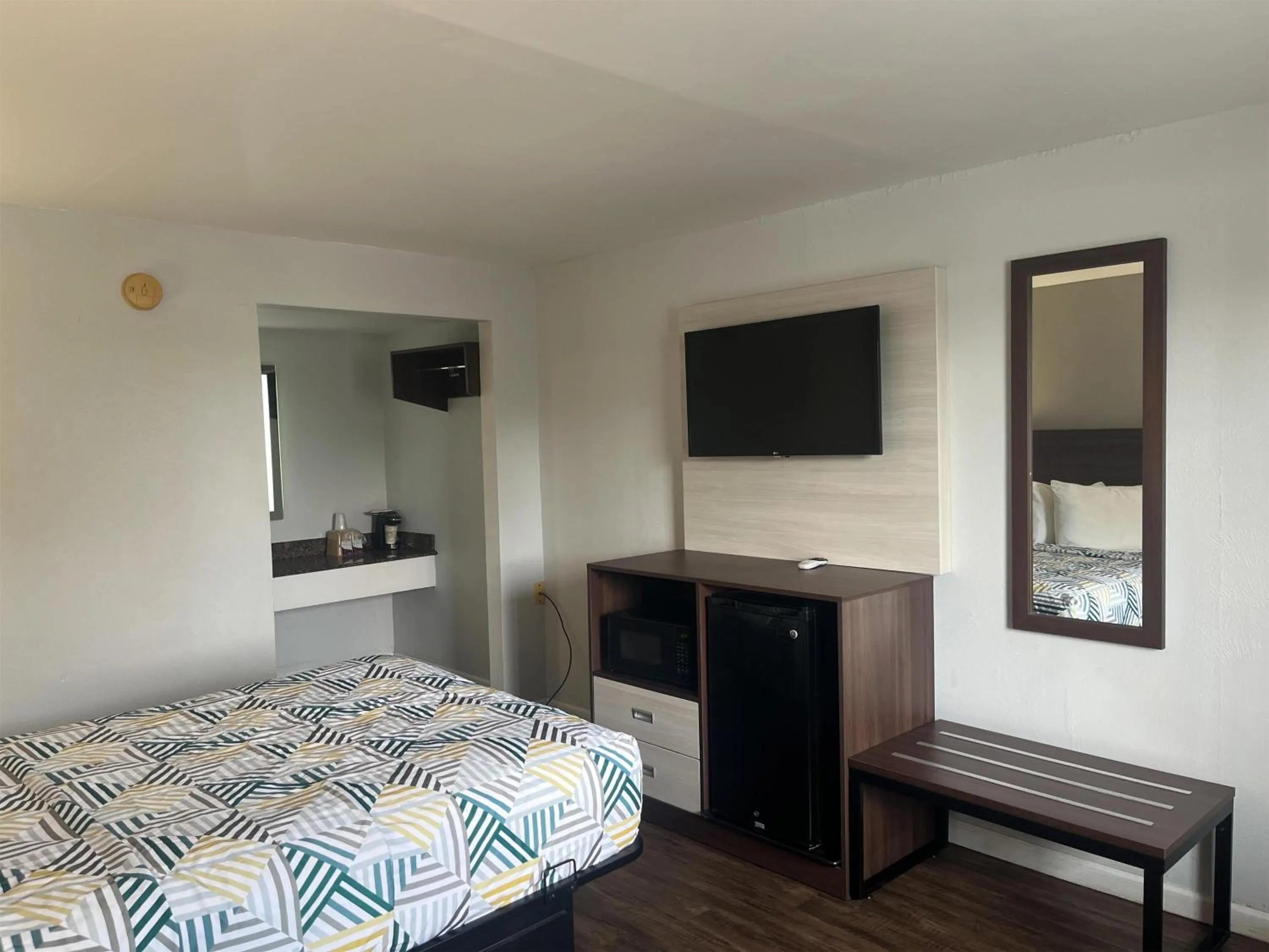 Double Room - Non-Smoking  in Motel 6 Saint George, SC – I-95