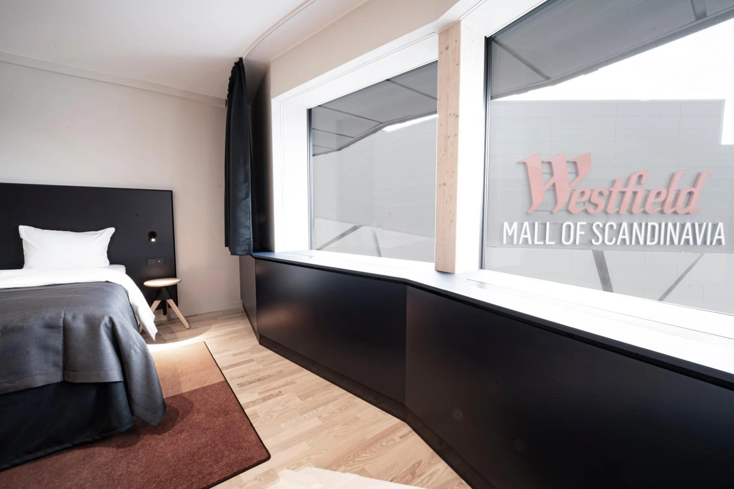 Deluxe Double Room in Quality Hotel Strawberry Arena